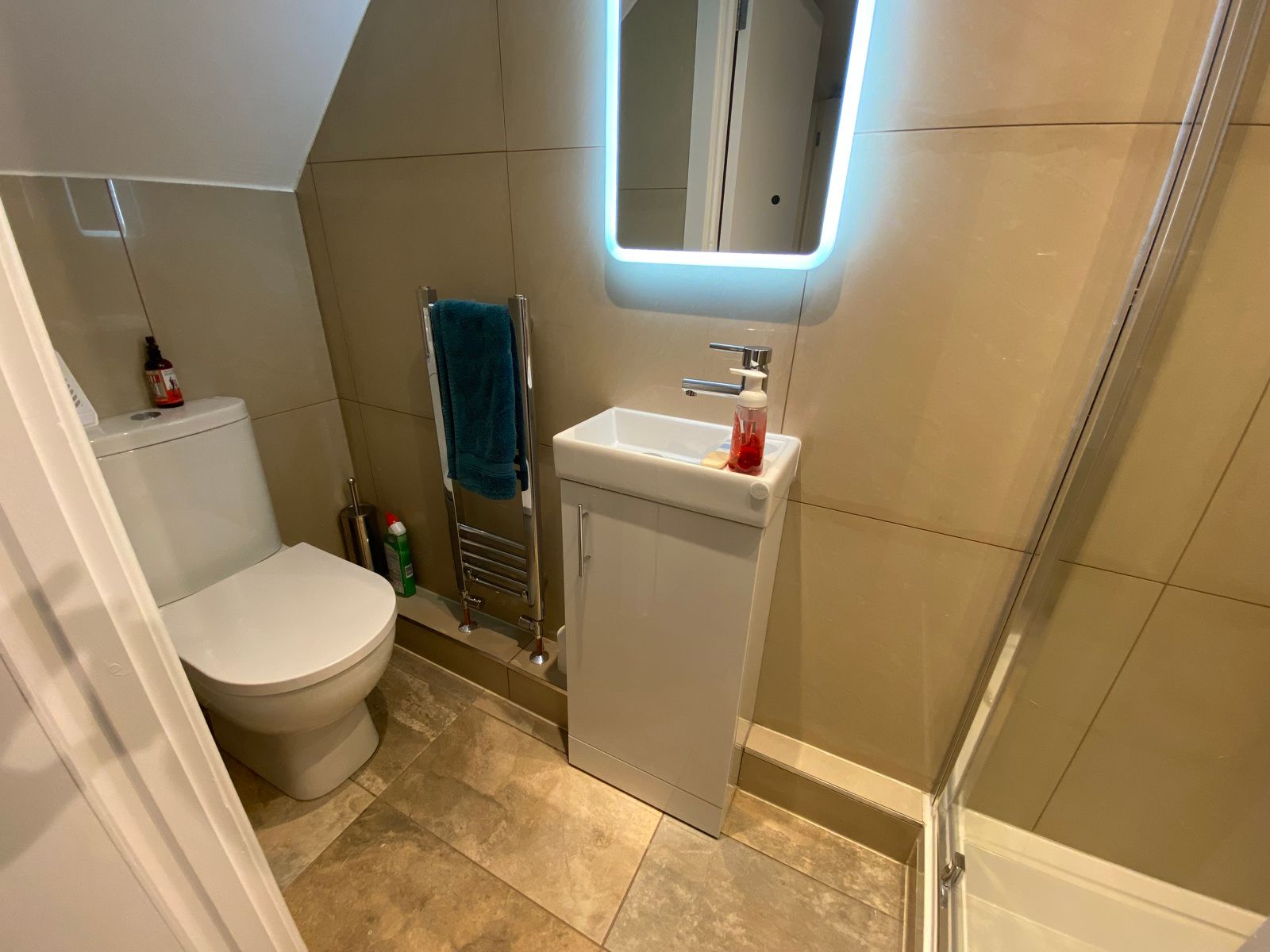 3 bed detached house to rent in Woburn Avenue, Farnborough GU14 Zoopla