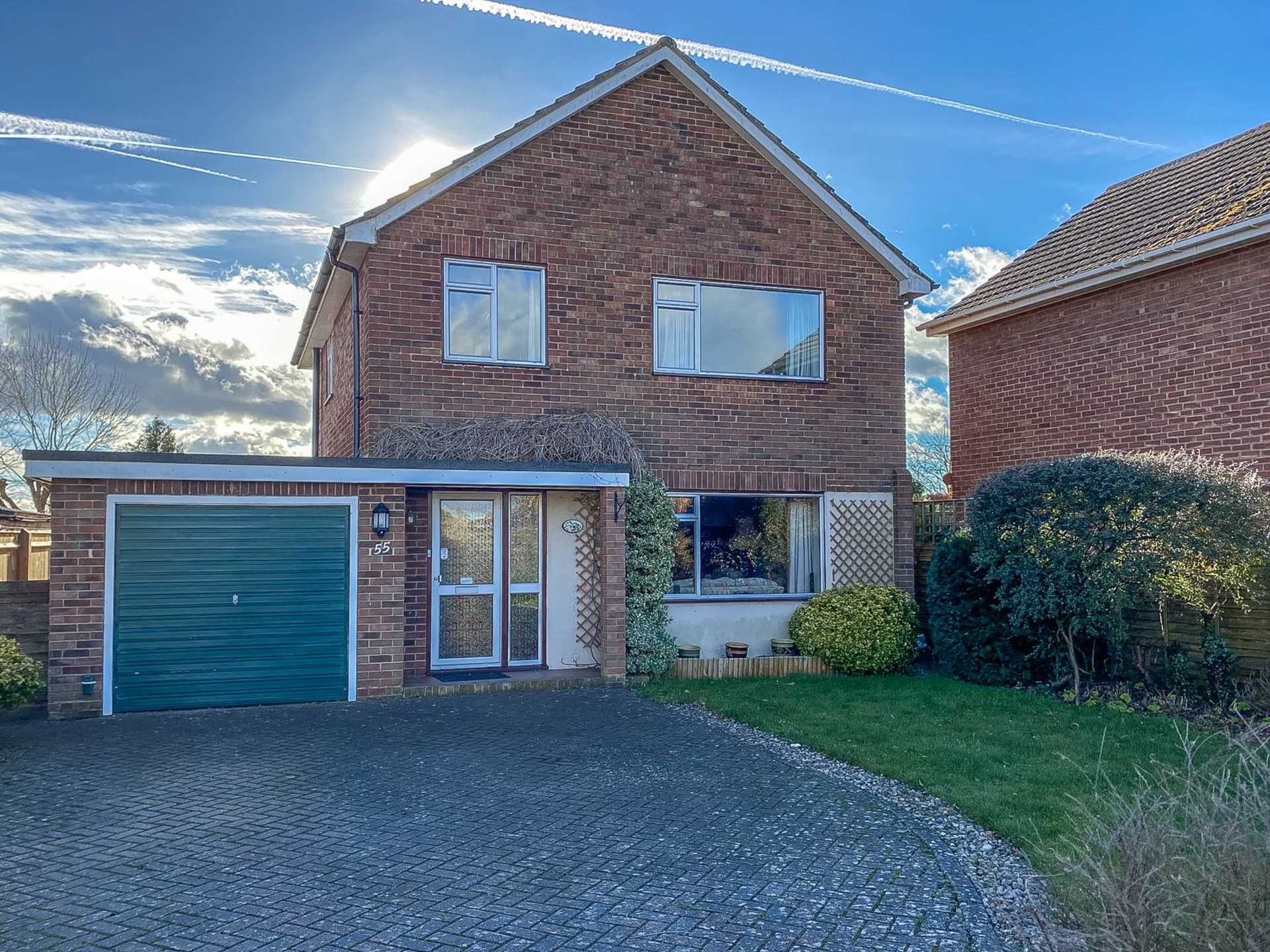4 bed detached house for sale in Brookmead Drive, Wallingford OX10 Zoopla