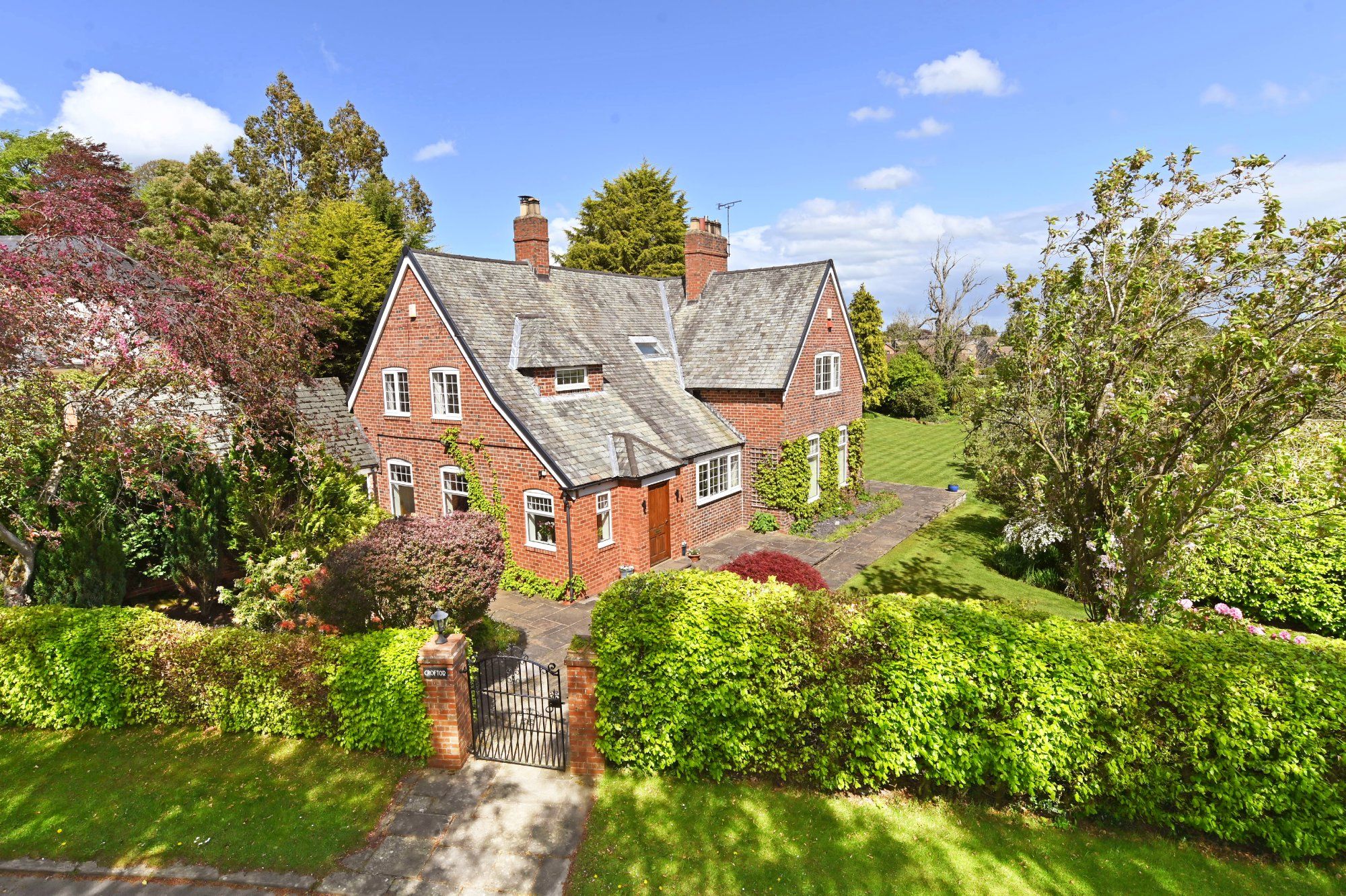 4 bed detached house for sale in Dawcross Rise, Pannal, Harrogate HG3