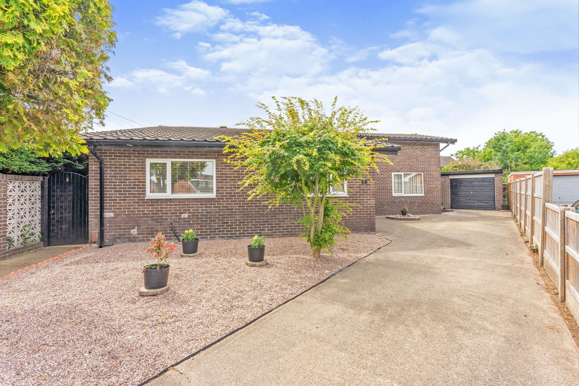 4 bed bungalow for sale in Buckingham Gardens, Ellesmere Port CH65 Zoopla