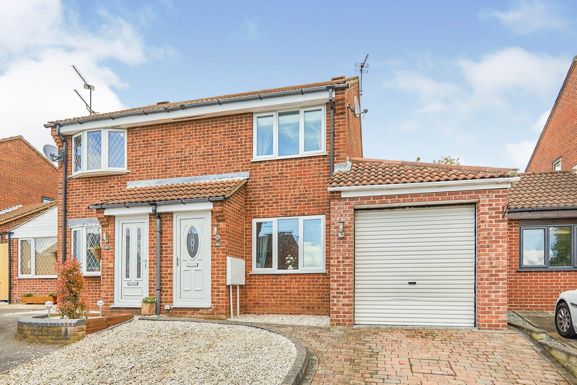 2 bed semidetached house for sale in Timbersbrook Close, Oakwood