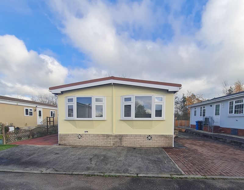 3 bed mobile/park home for sale in Lynwood Park, Warton, Preston PR4