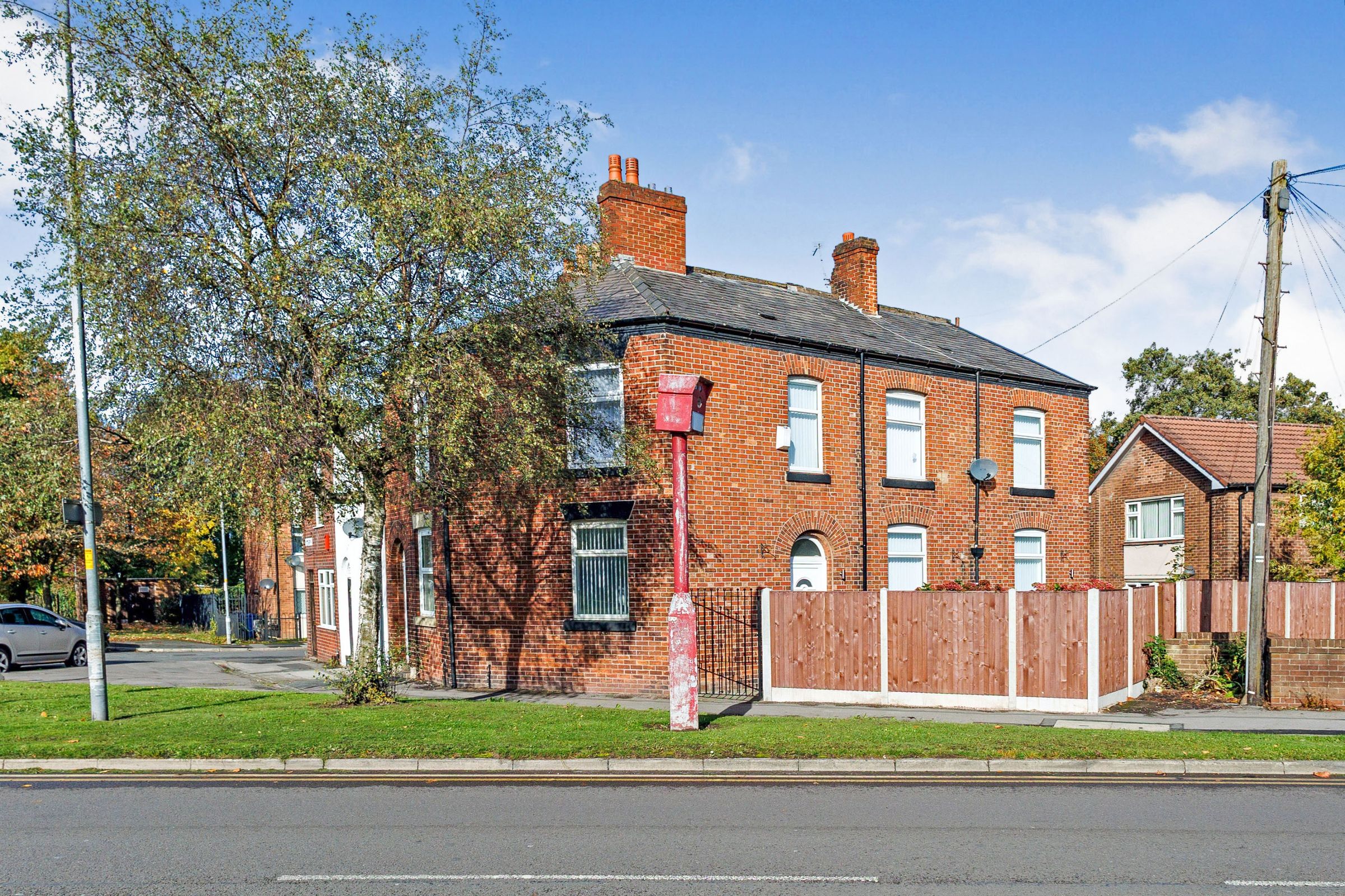 3 bed end terrace house for sale in Moorside Street, Manchester M43