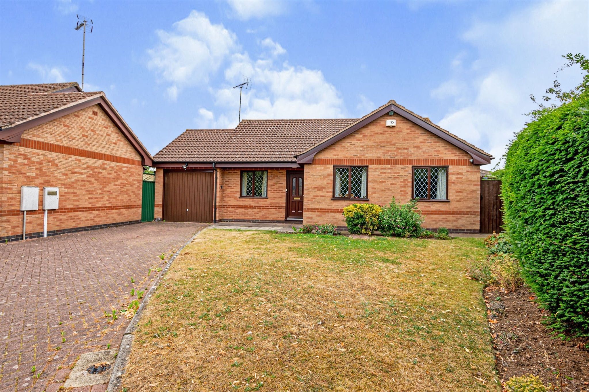 3 bed detached bungalow for sale in Upperton Rise, Leicester LE3 Zoopla