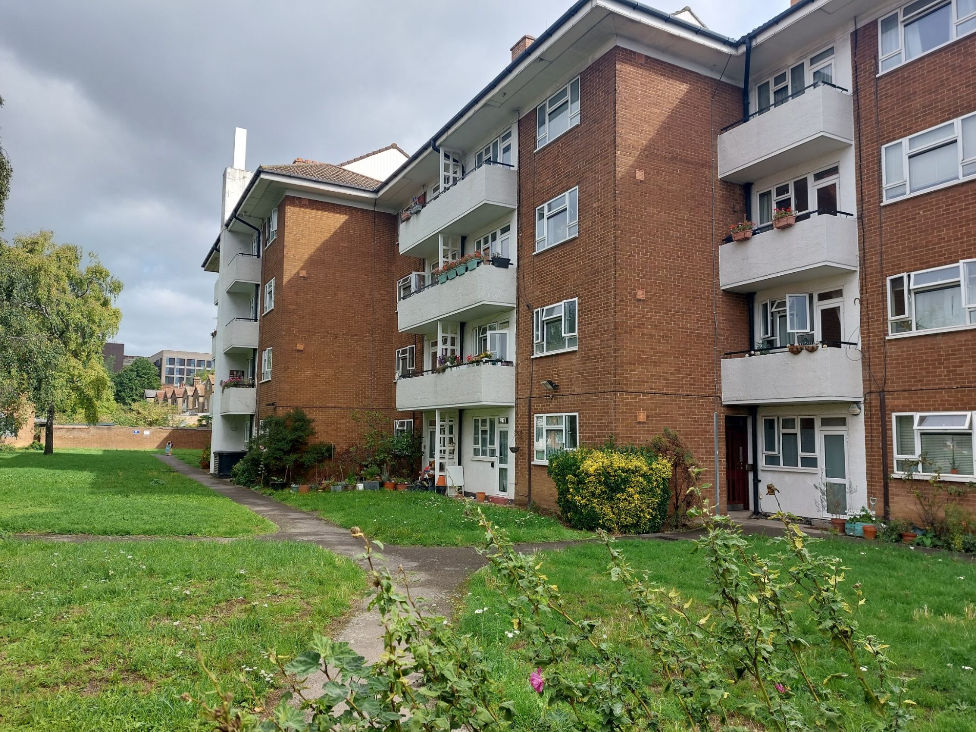 2 bed flat for sale in Broughton Road, London W13 Zoopla