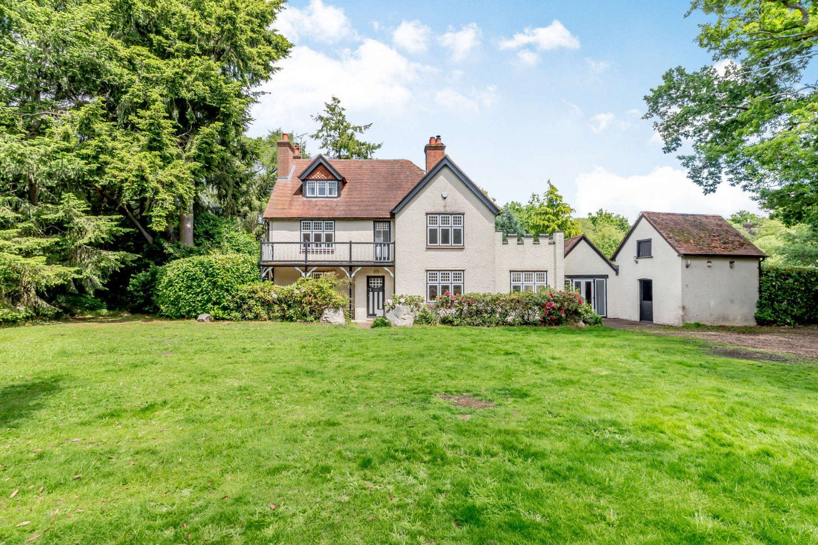 5 bed detached house for sale in Basingstoke Road, Greenham, Thatcham