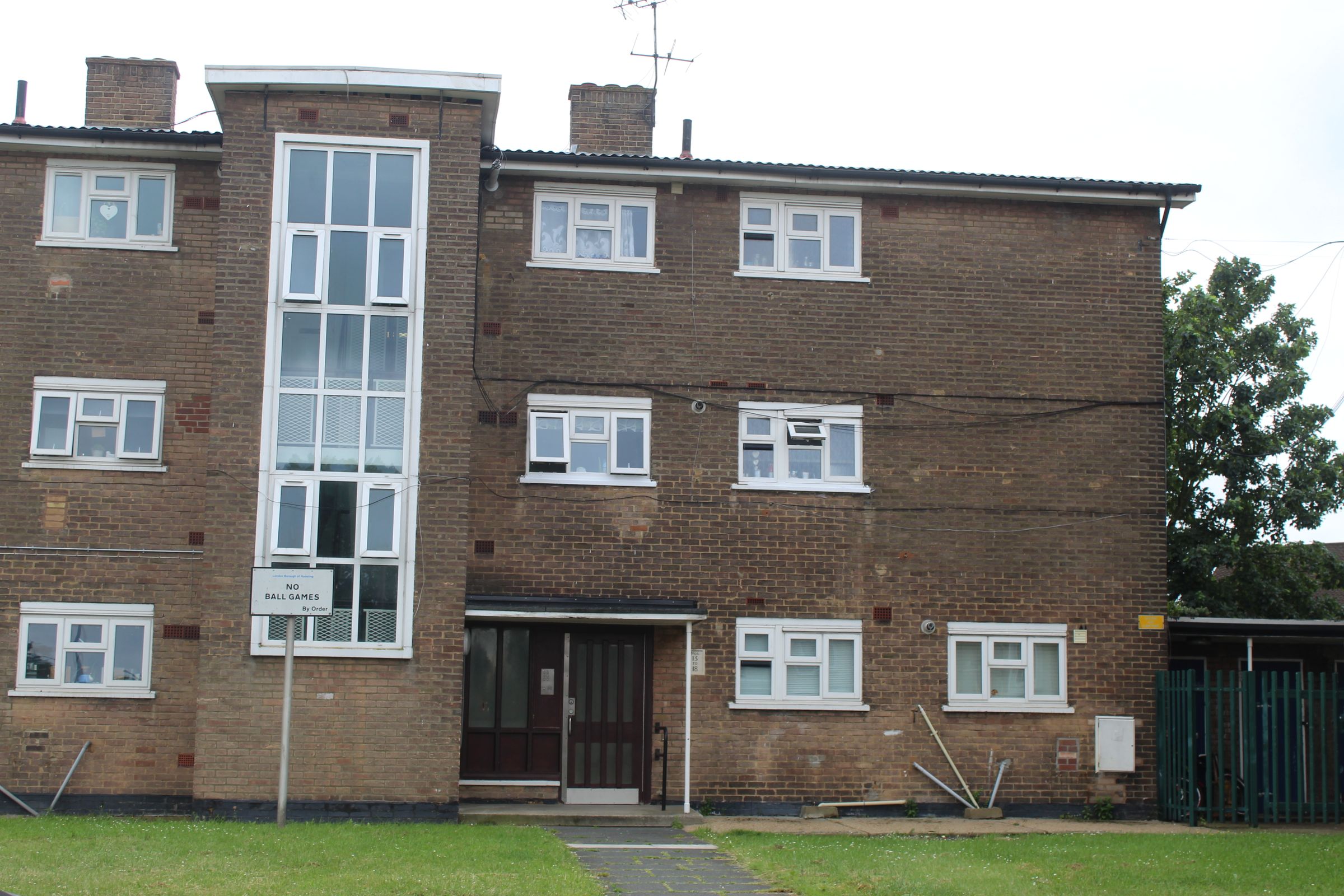2 bed flat for sale in Easedale Drive, Elm Park, Essex RM12 Zoopla