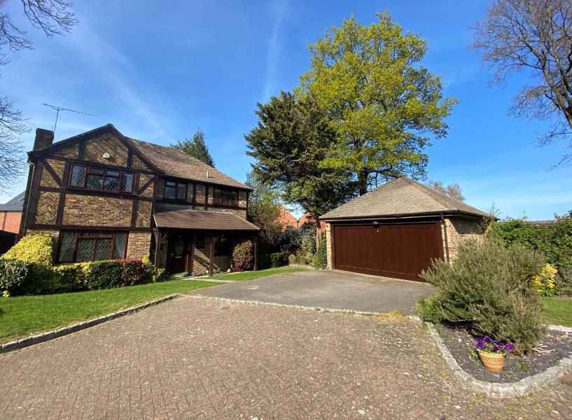 4 bed detached house to rent in Weston Grove, Bagshot GU19 Zoopla