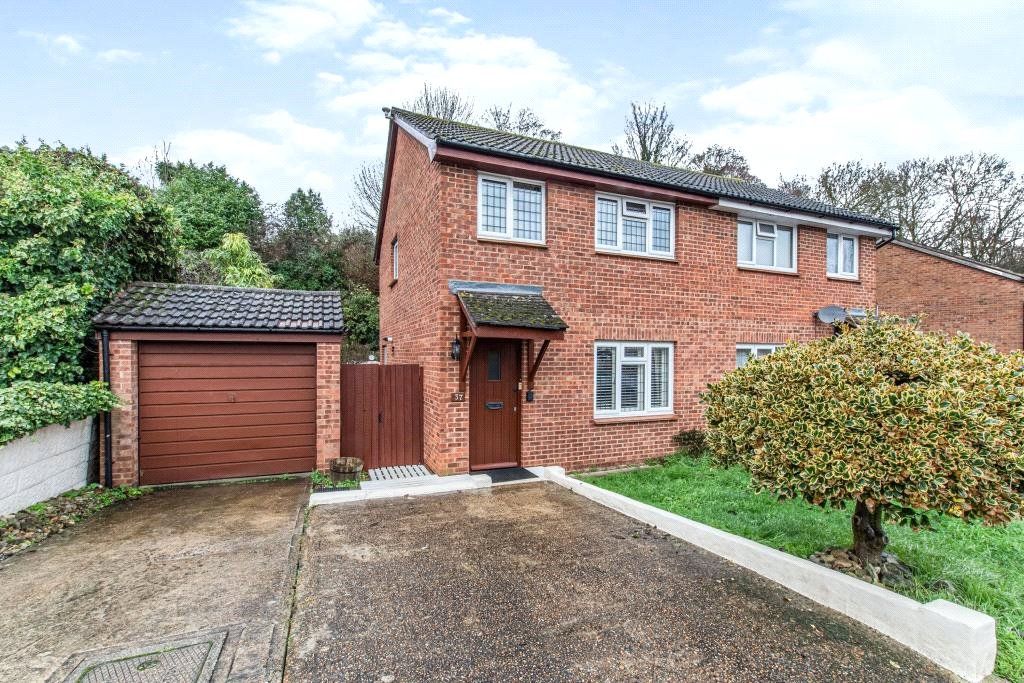 3 bed semidetached house for sale in Foxden Drive, Downswood