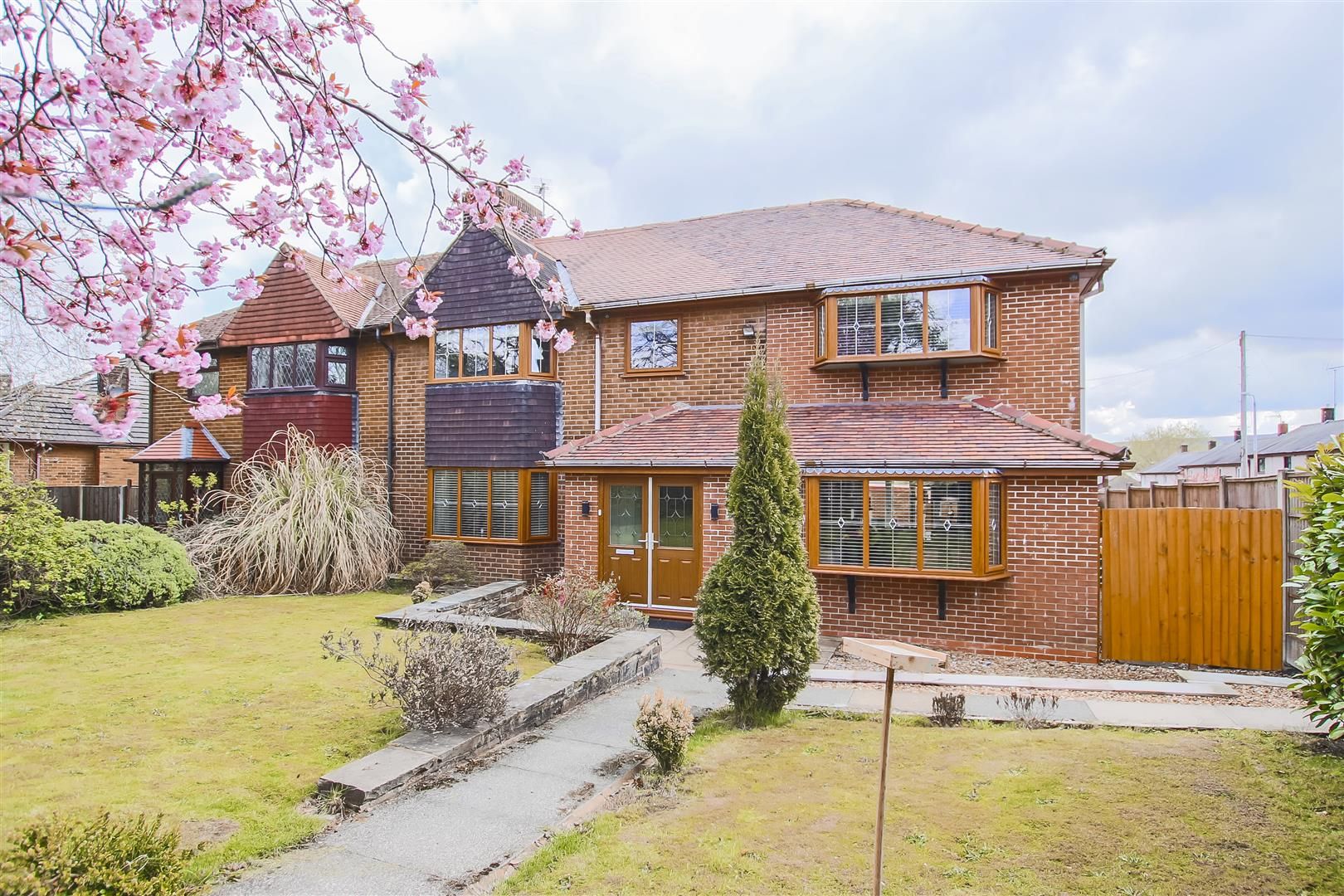 5 bed semidetached house for sale in Helmshore Road, Helmshore