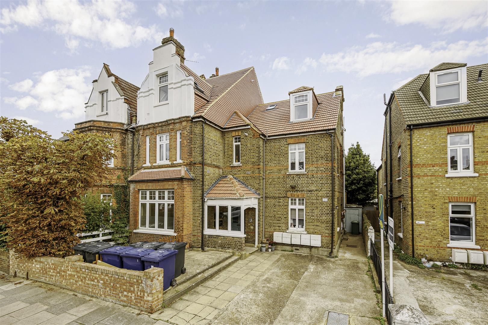 1 bed flat for sale in Newburgh Road, London W3 Zoopla