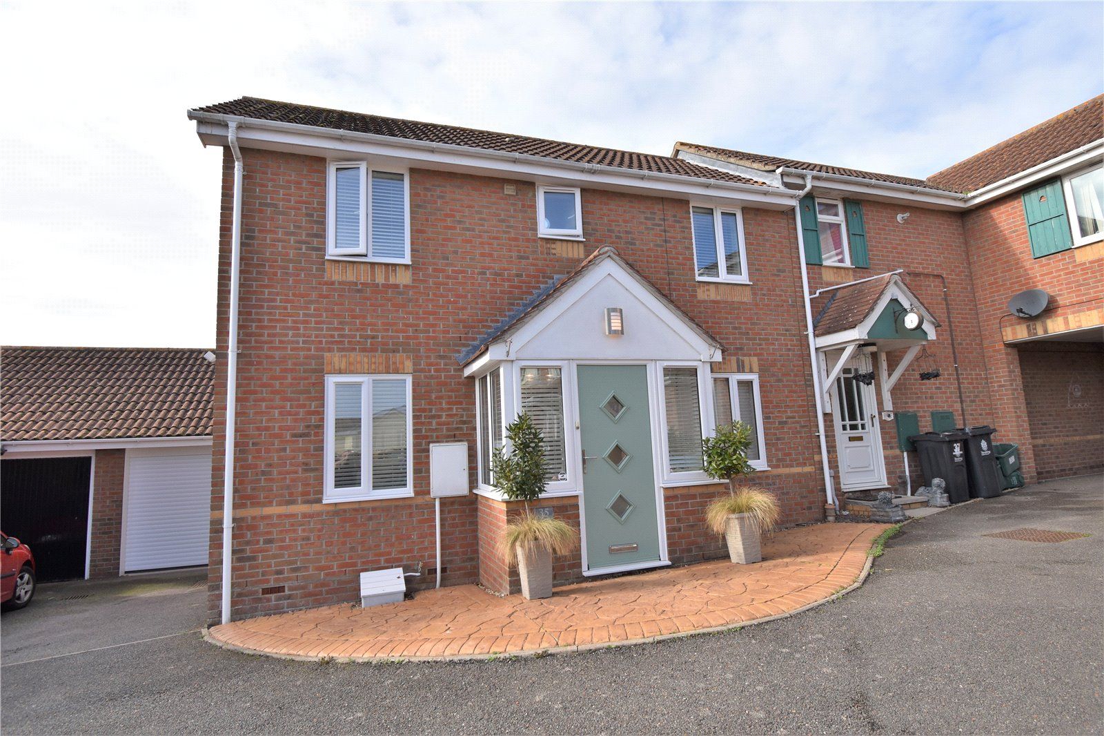 2 bed semidetached house for sale in Chaffinch Drive, Dovercourt