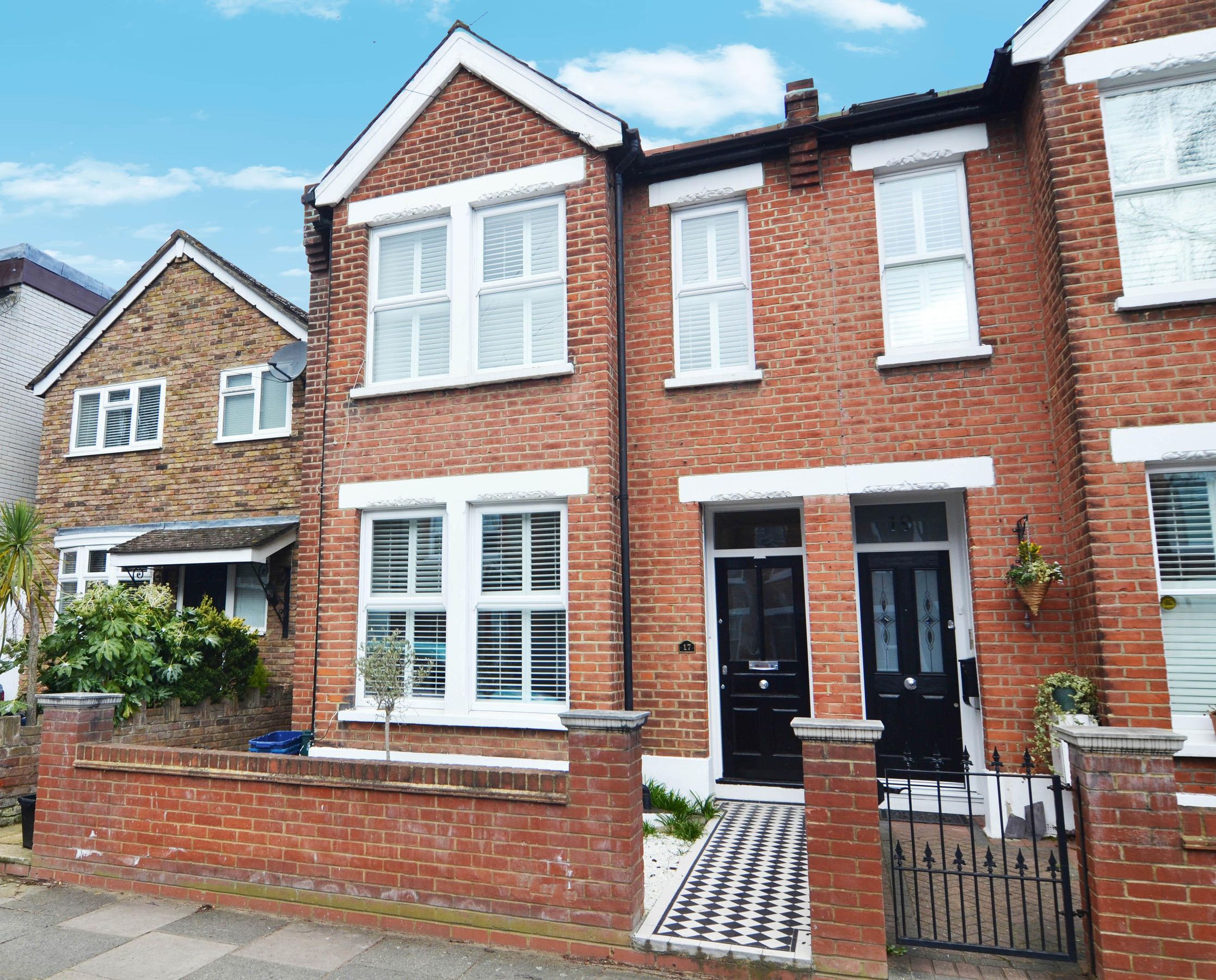 5 bed semidetached house to rent in Atbara Road, Teddington, Middlesex