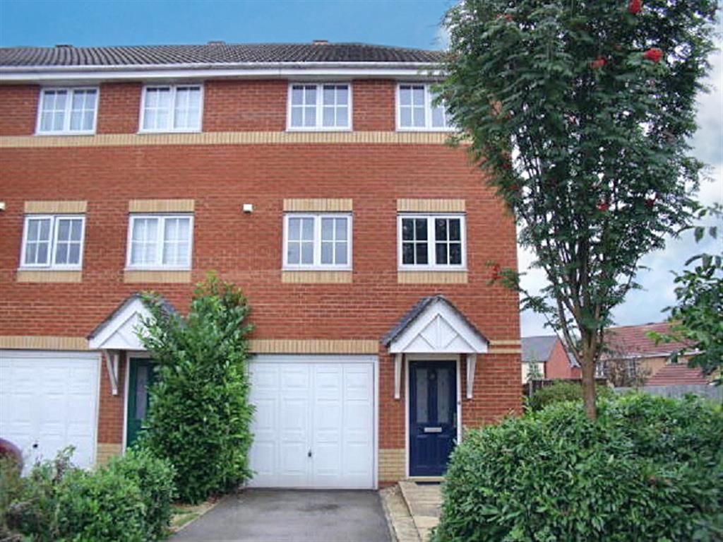 3 bed town house for sale in Abbots Close, Kettering NN15 Zoopla