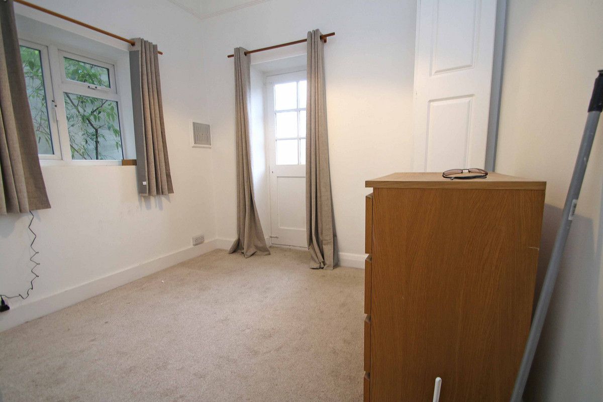 2 bed flat to rent in Compton Avenue, Brighton BN1 Zoopla