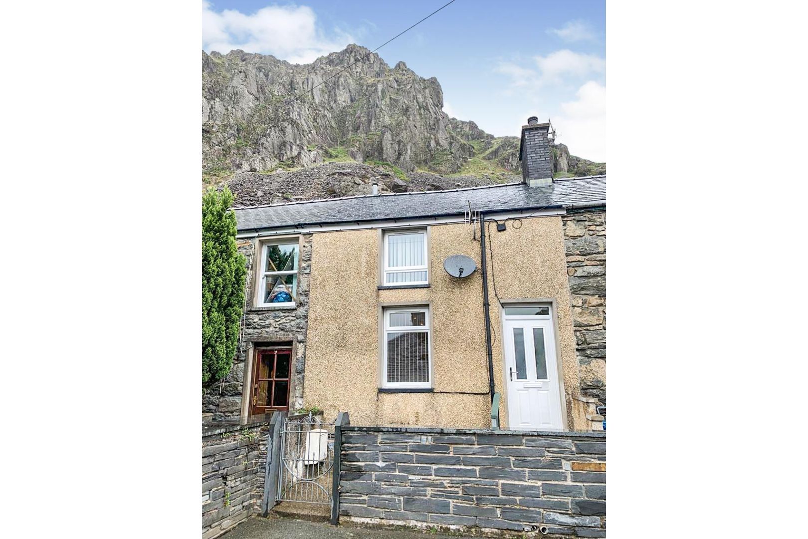 2 bed terraced house for sale in Uncorn Terrace, Blaenau Ffestiniog