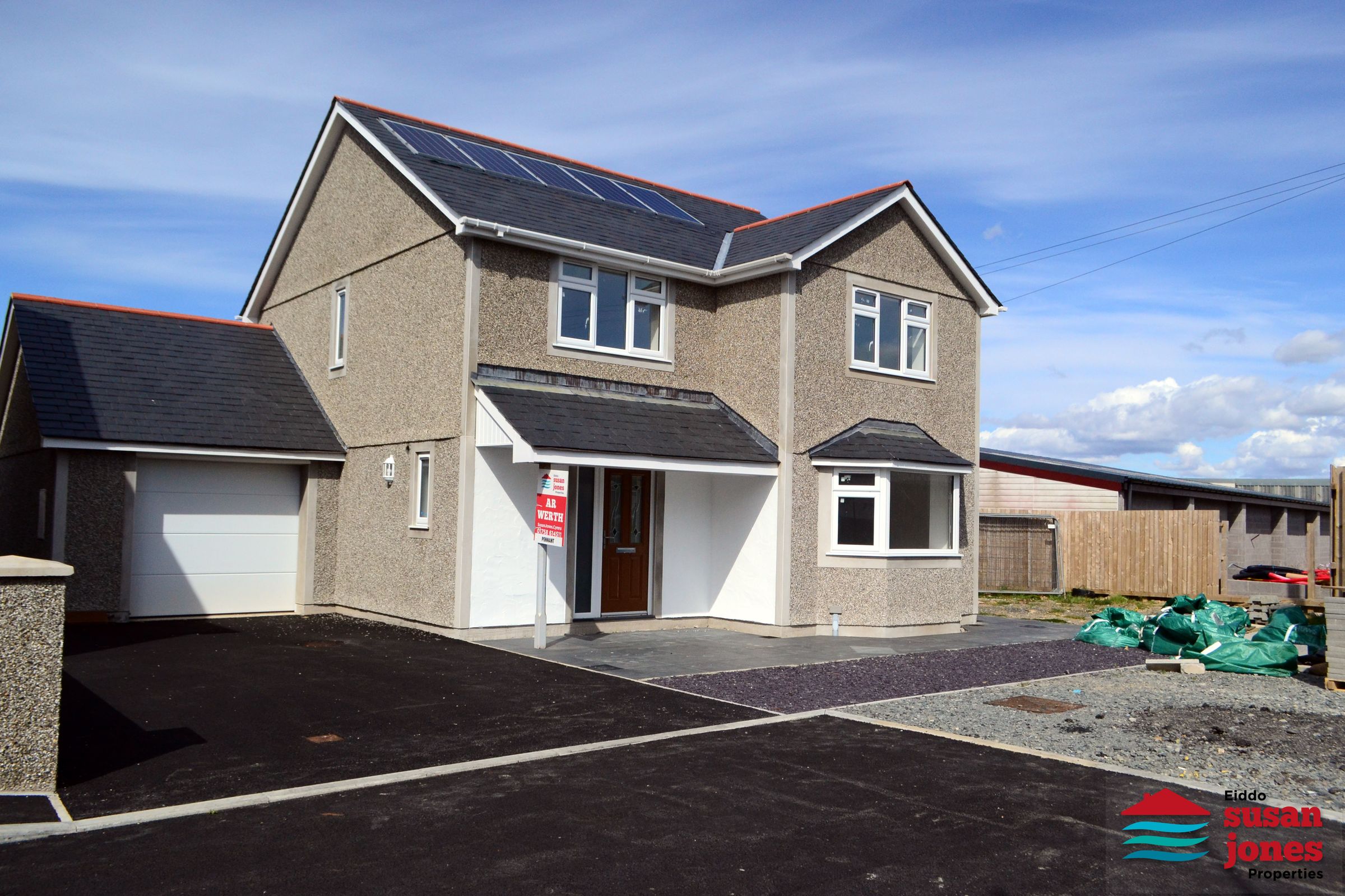 New home, 3 bed detached house for sale in Bro Gwystl, Y Ffor, Pwllheli