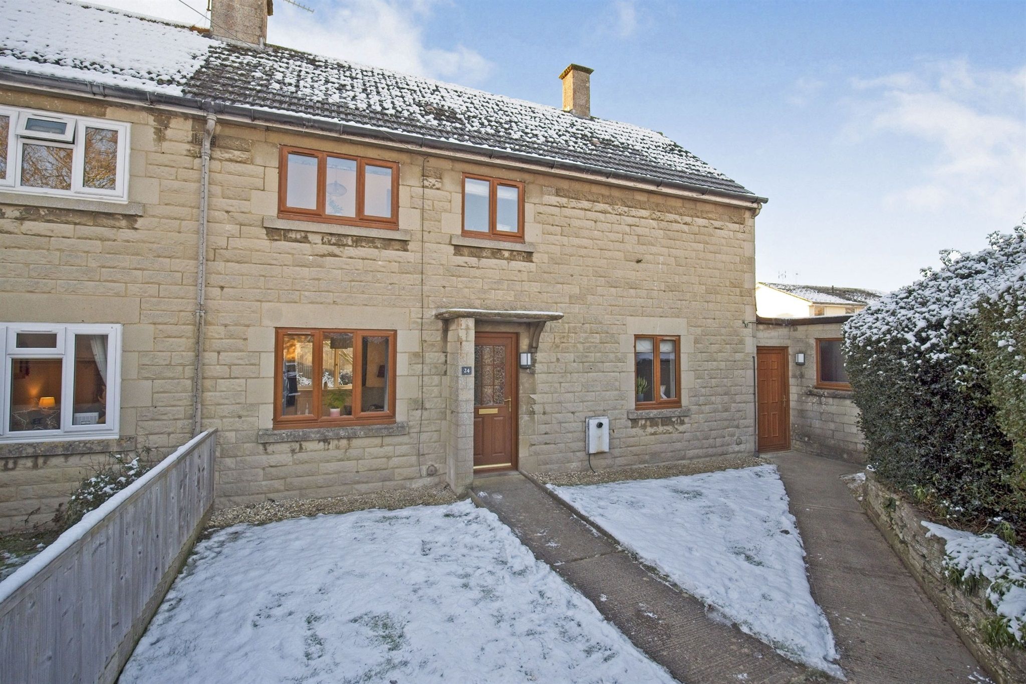 3 bed end terrace house for sale in Chestnut Road, Sutton Benger