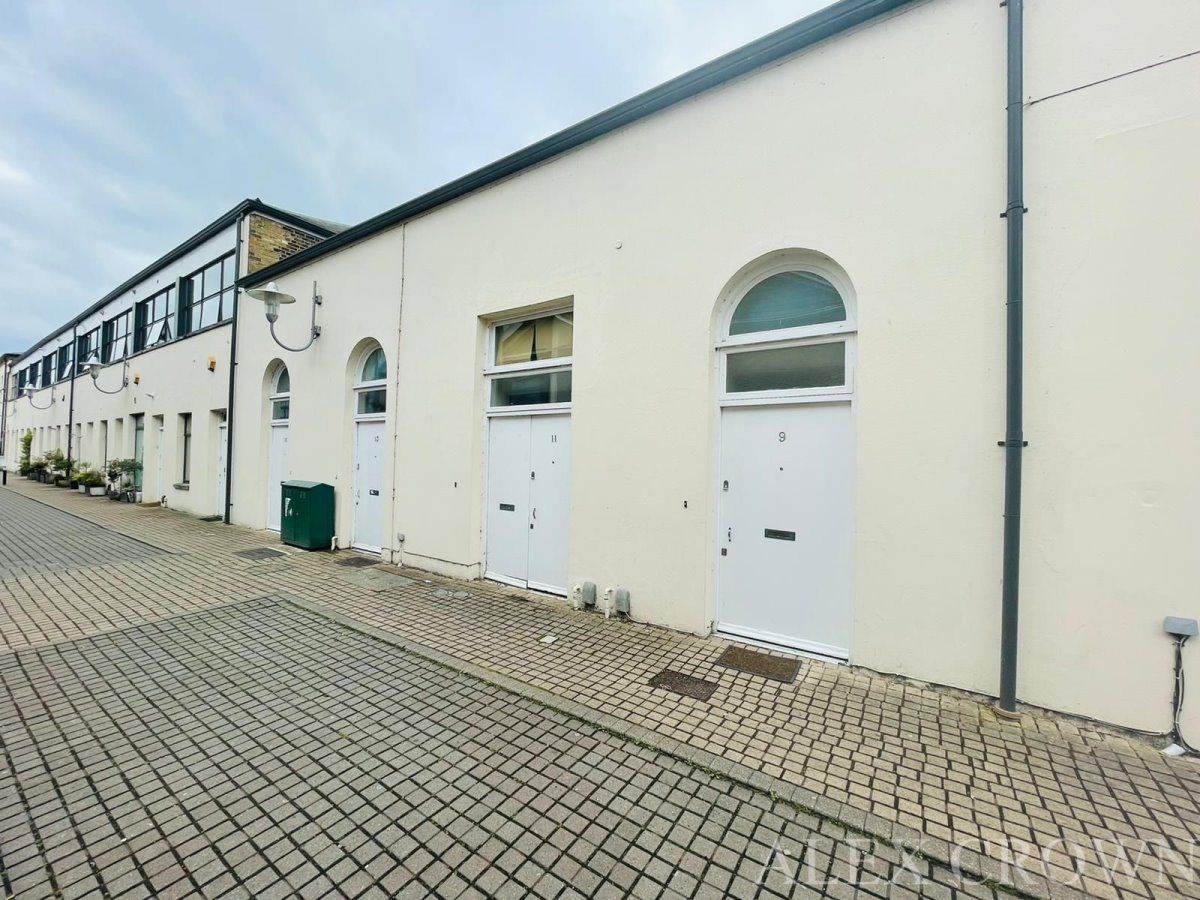 1 bed terraced house to rent in Island Centre Way, Enfield EN3 Zoopla