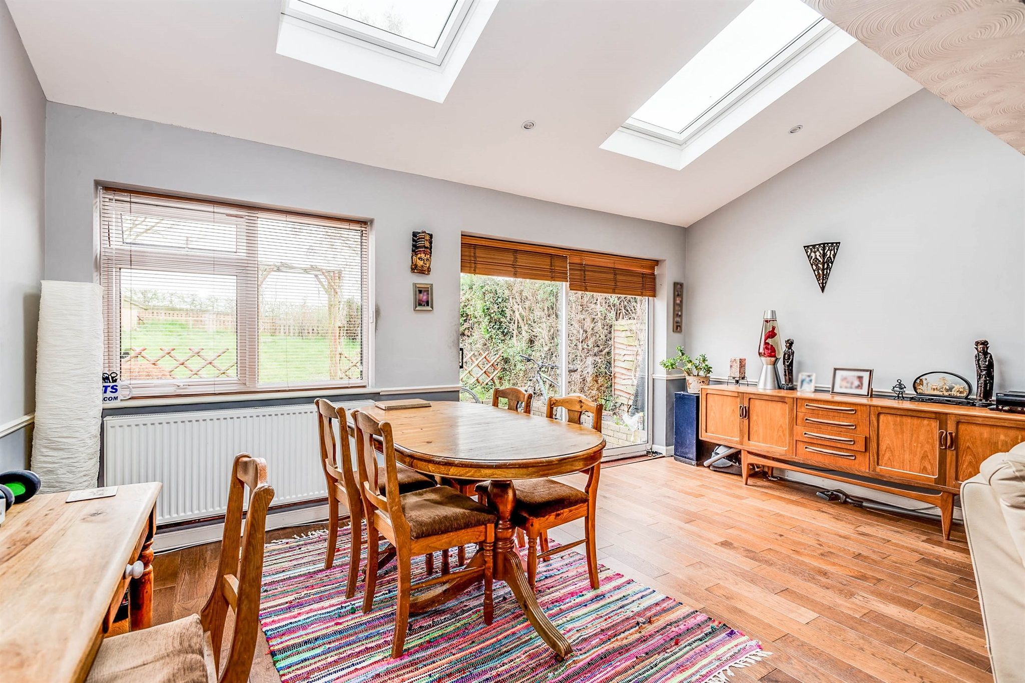 4 bed end terrace house for sale in Coombe Hill Crescent, Thame OX9