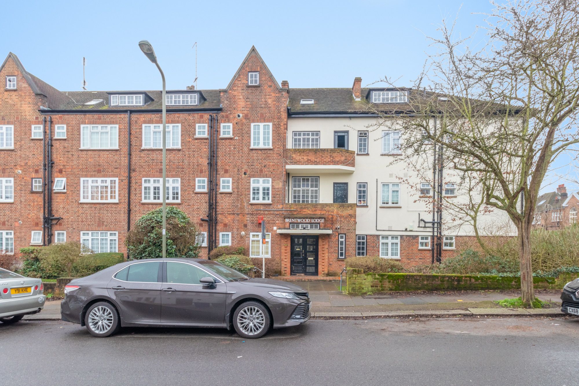 3 bed flat to rent in Brentwood Lodge, Danescroft, Hendon NW4 Zoopla