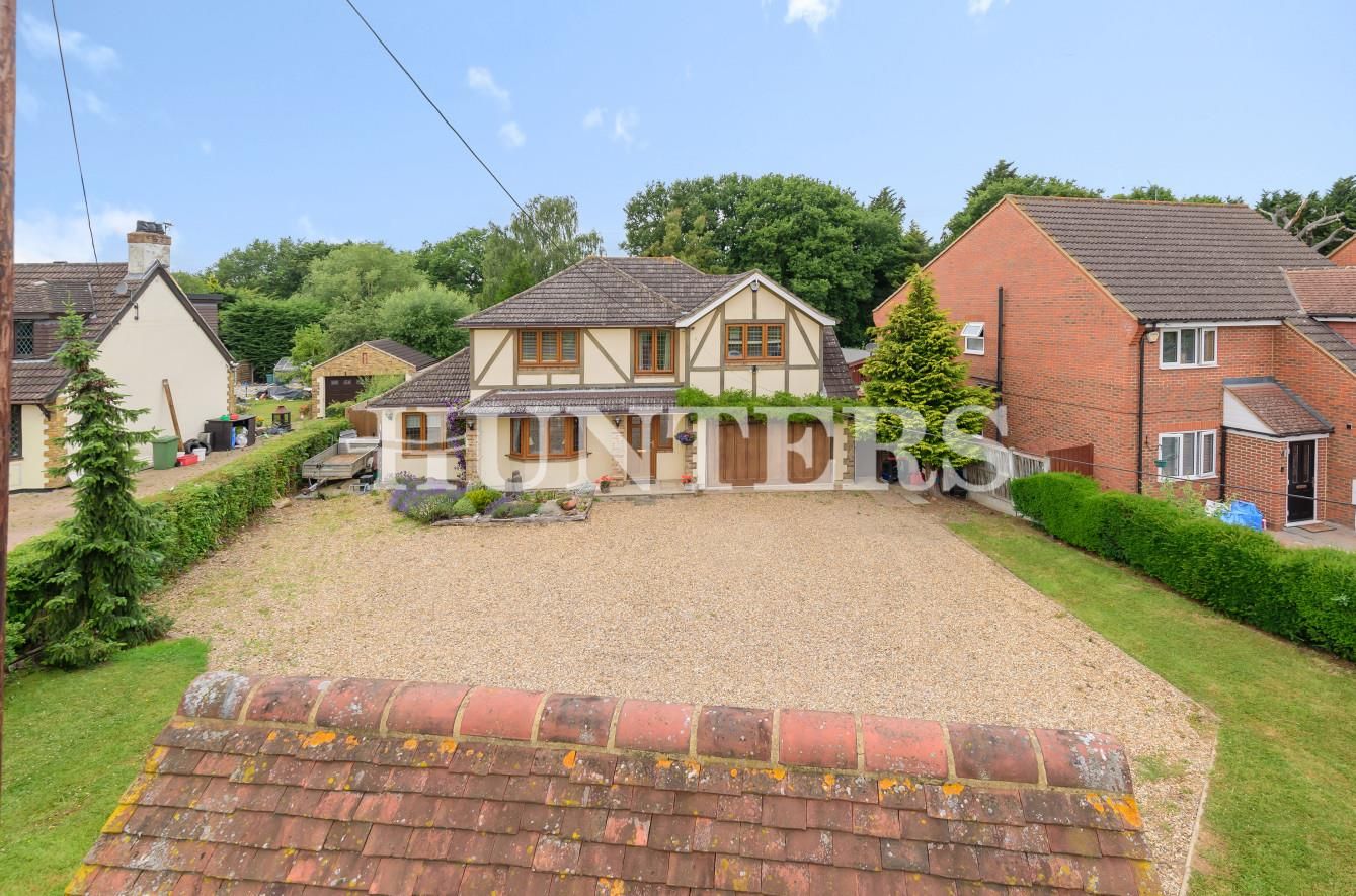 4 bed property for sale in Nags Head Lane, Brentwood CM14 Zoopla