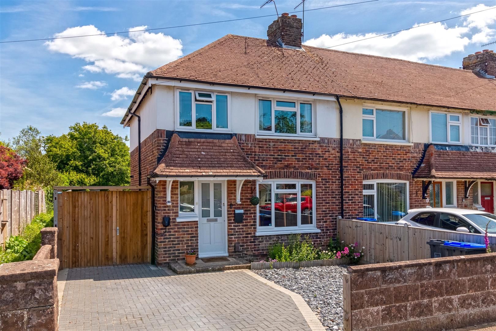 3 bed end terrace house for sale in Northbrook Road, Broadwater