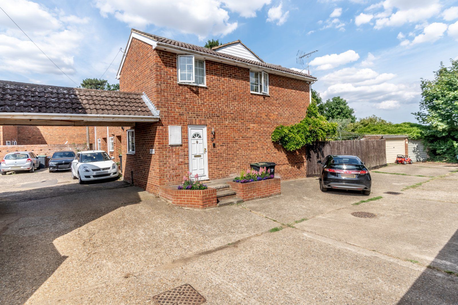 3 bed end terrace house to rent in Spencer Close, Stansted CM24 Zoopla