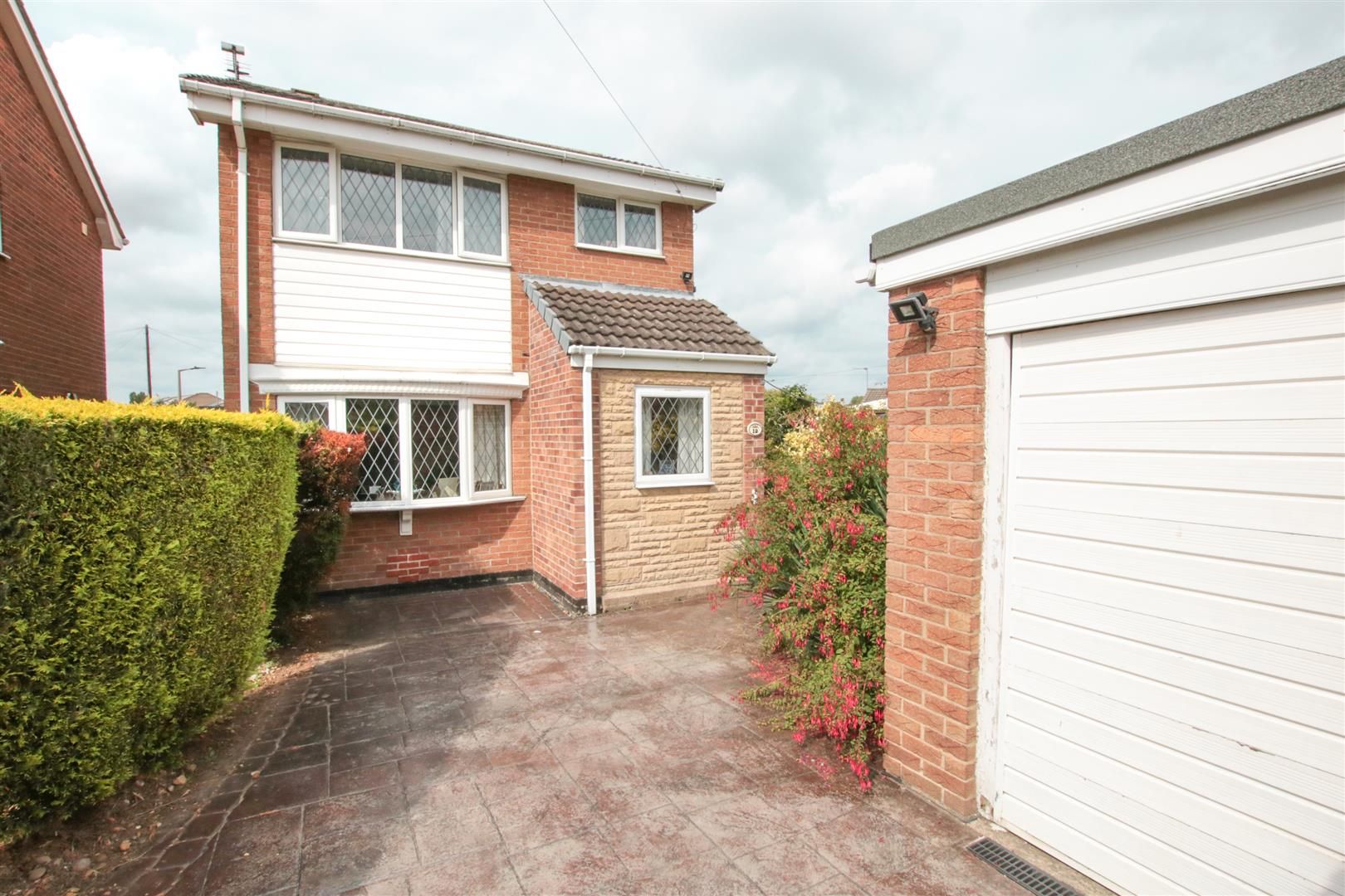 3 bed detached house for sale in Elizabeth Avenue, Kirk Sandall