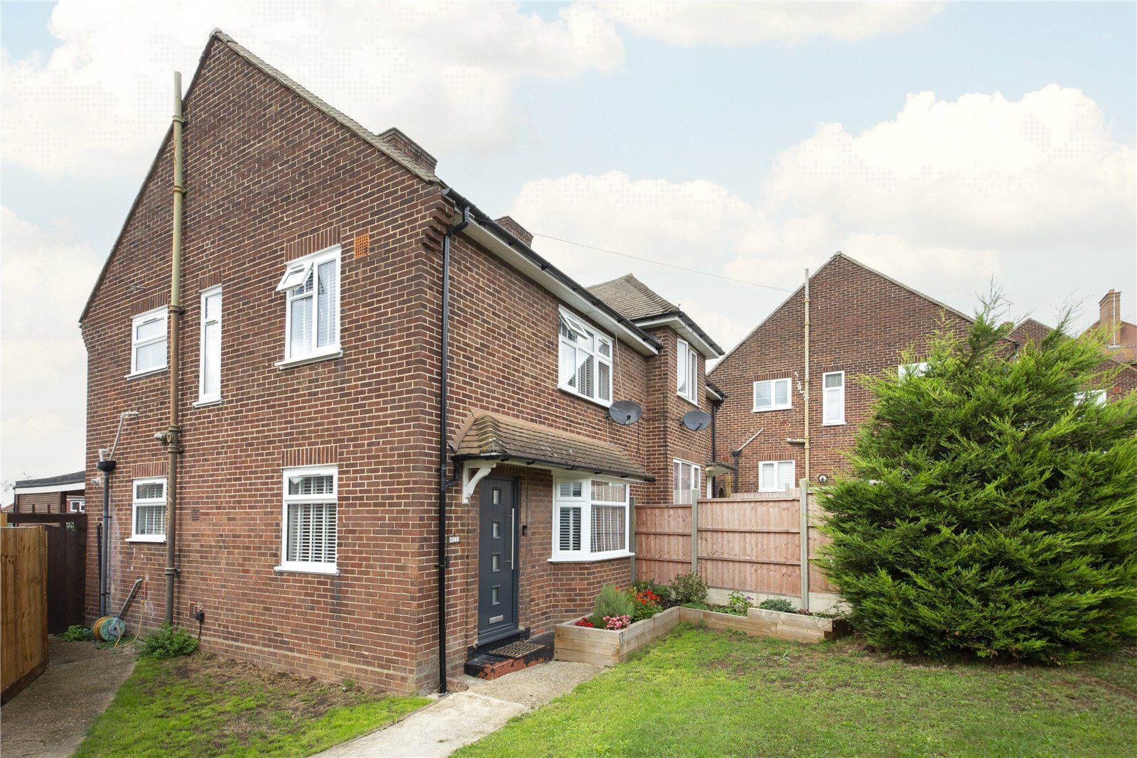 3 bed semidetached house for sale in Vicarage Road, Woodford Green