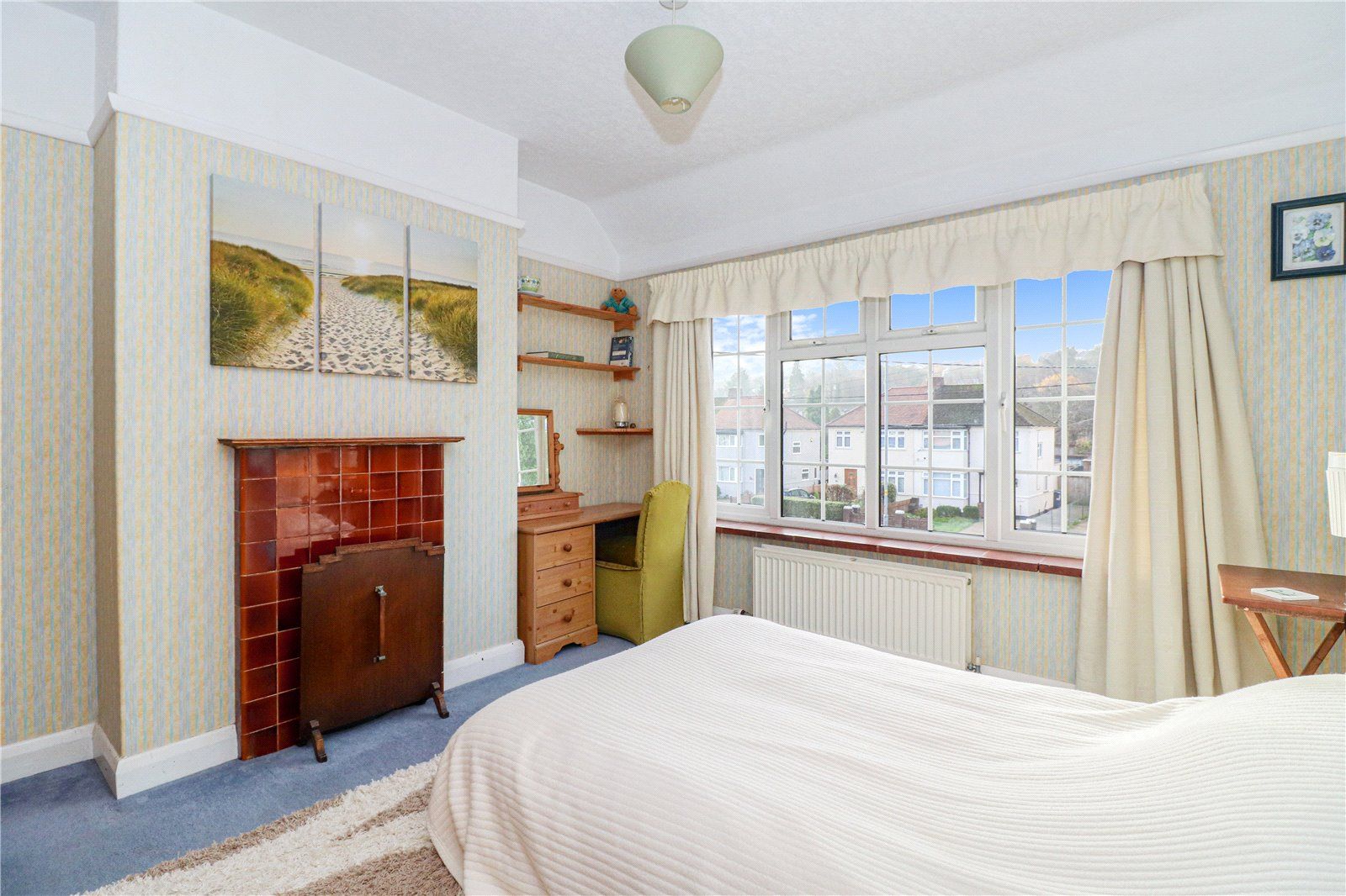 3 bed semidetached house for sale in Asheridge Road, Chesham, Bucks