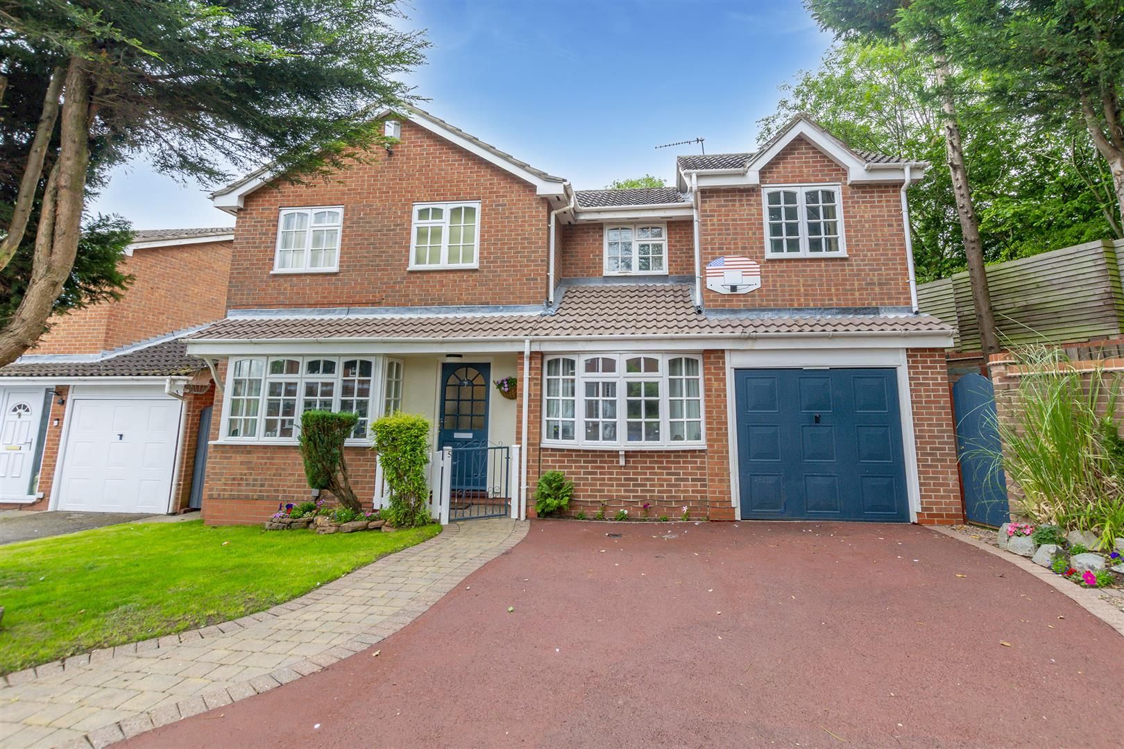 5 bed detached house for sale in Lancaster Way, Strelley, Nottingham