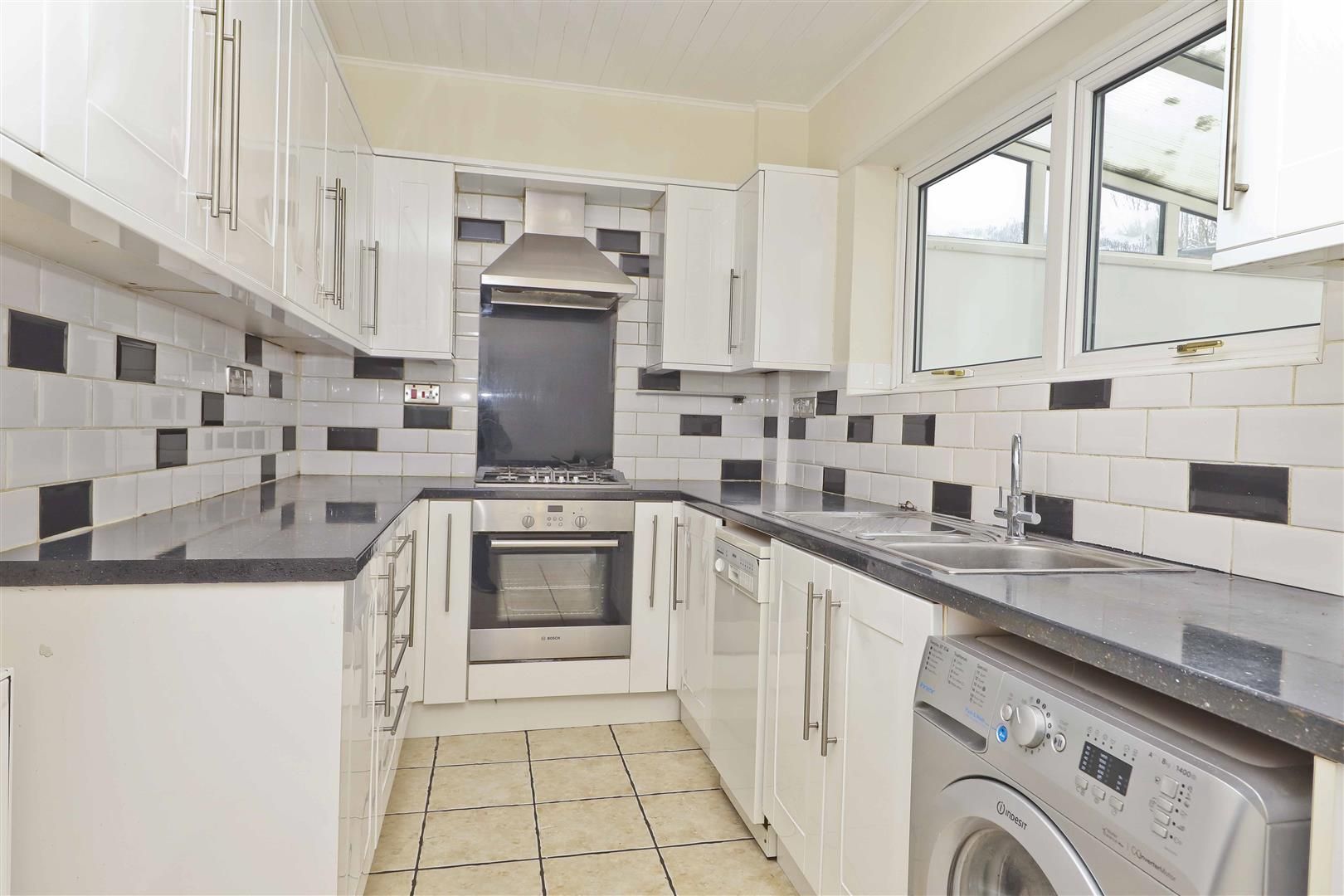 3 bed semidetached house for sale in Park Lane, Harefield, Uxbridge