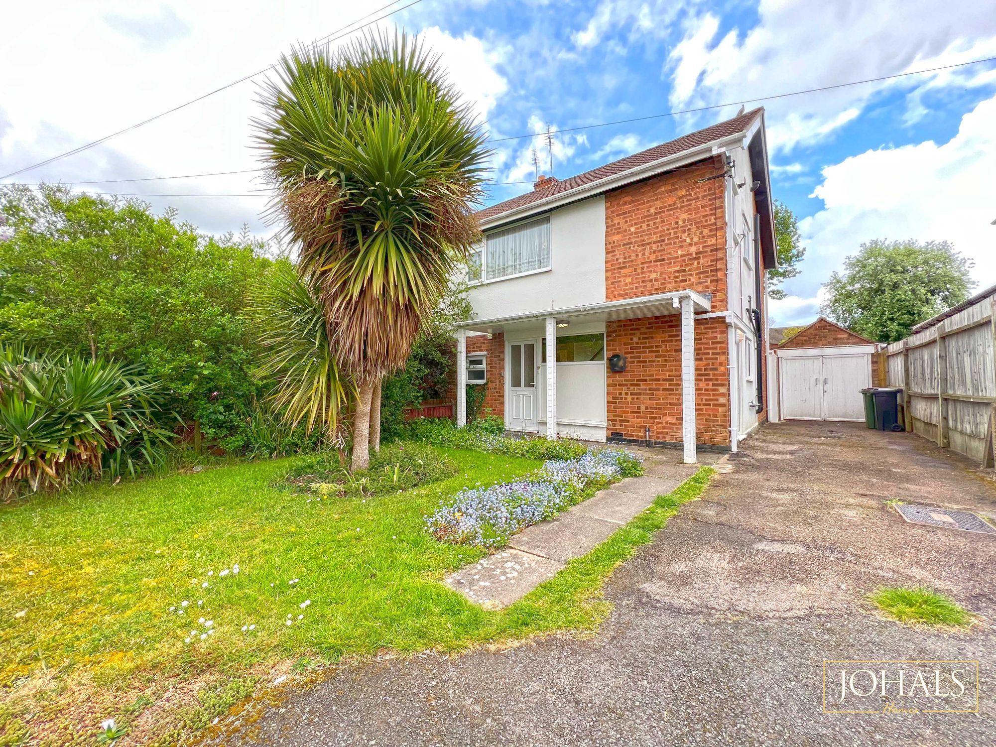 3 bed semidetached house for sale in Rosemead Drive, Oadby LE2 Zoopla