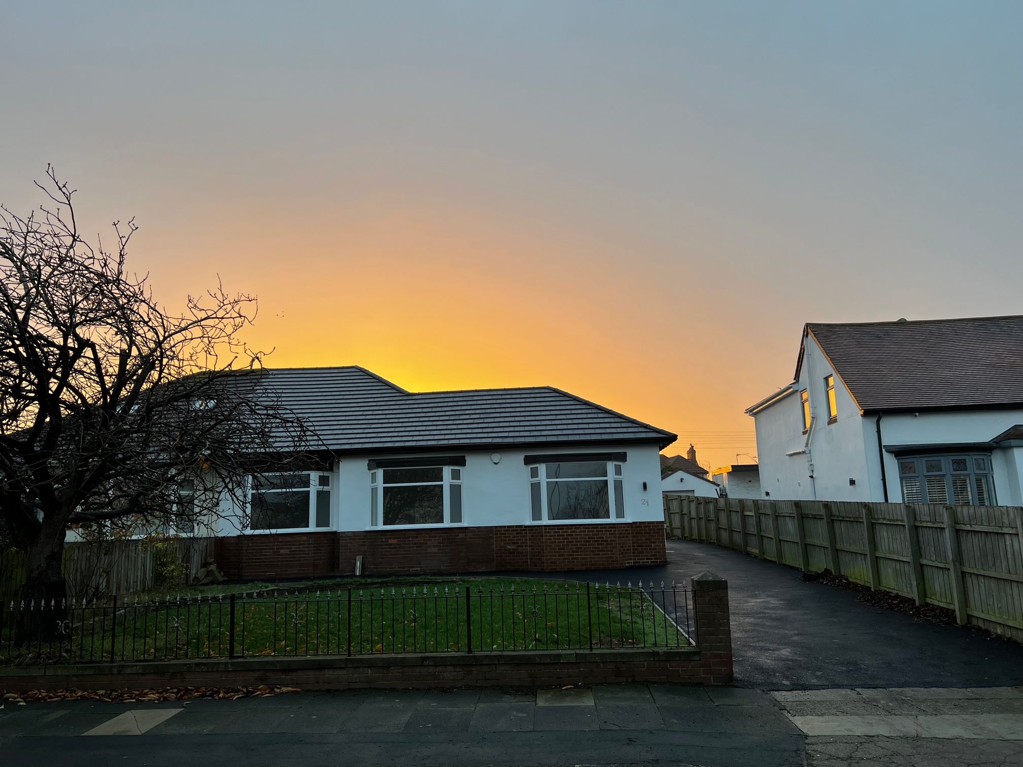4 bed semidetached bungalow for sale in Beckwith Road, Middle
