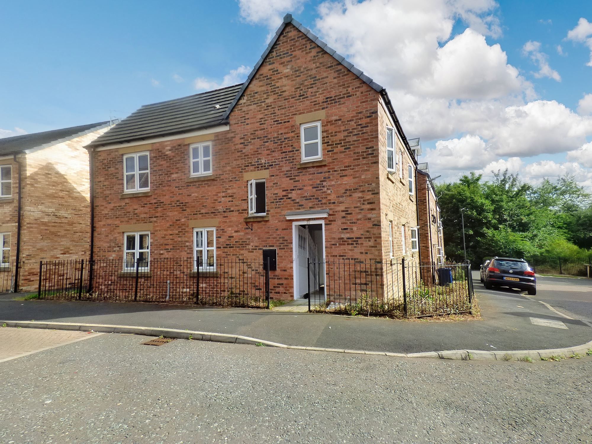 4 bed detached house for sale in Wyedale Way, Walkergate, Newcastle