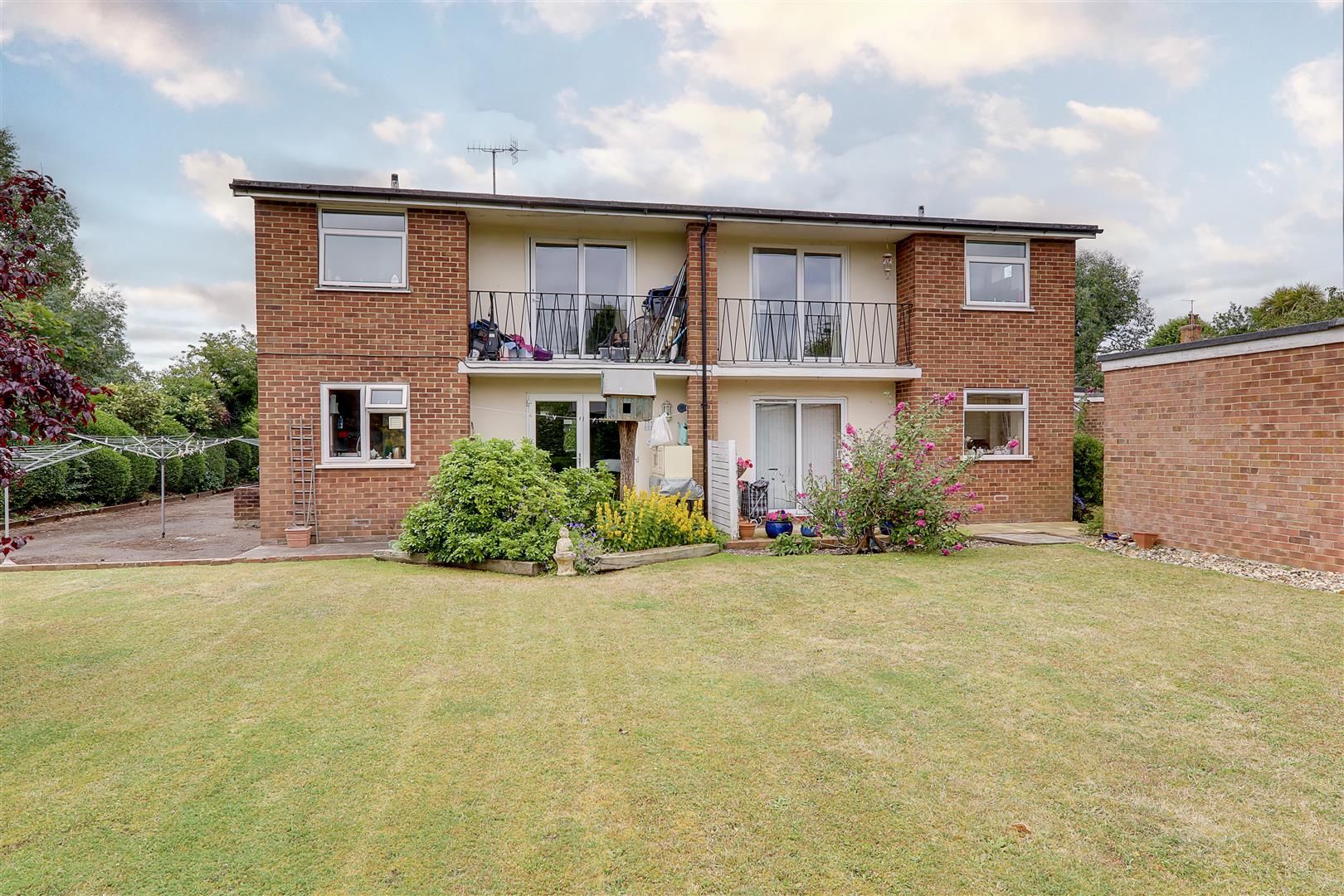 1 bed flat for sale in Fairlawn Drive, Broadwater, Worthing BN14 Zoopla