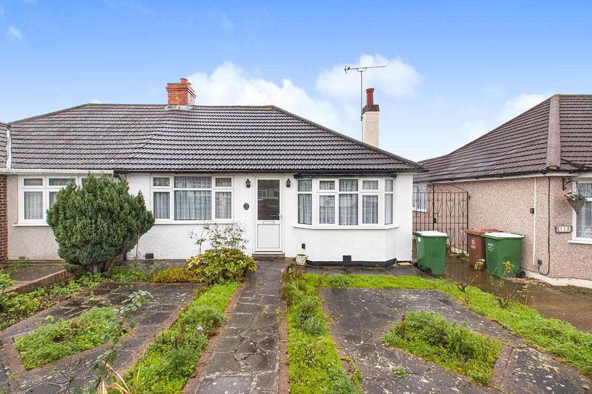 2 bed bungalow for sale in Abbotts Walk, Bexleyheath DA7 Zoopla