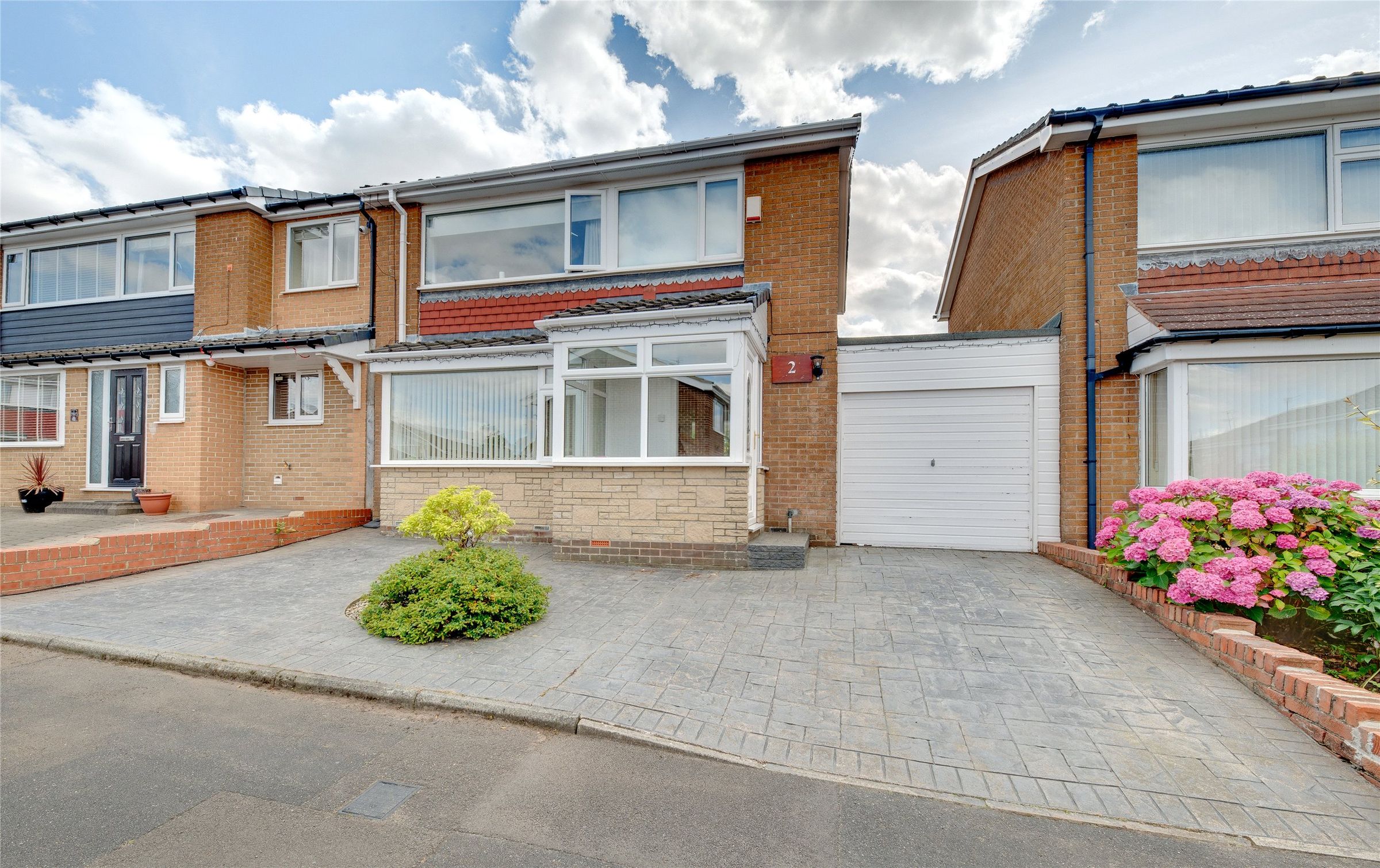 3 bed semidetached house for sale in Greystead Close, Chapel Park