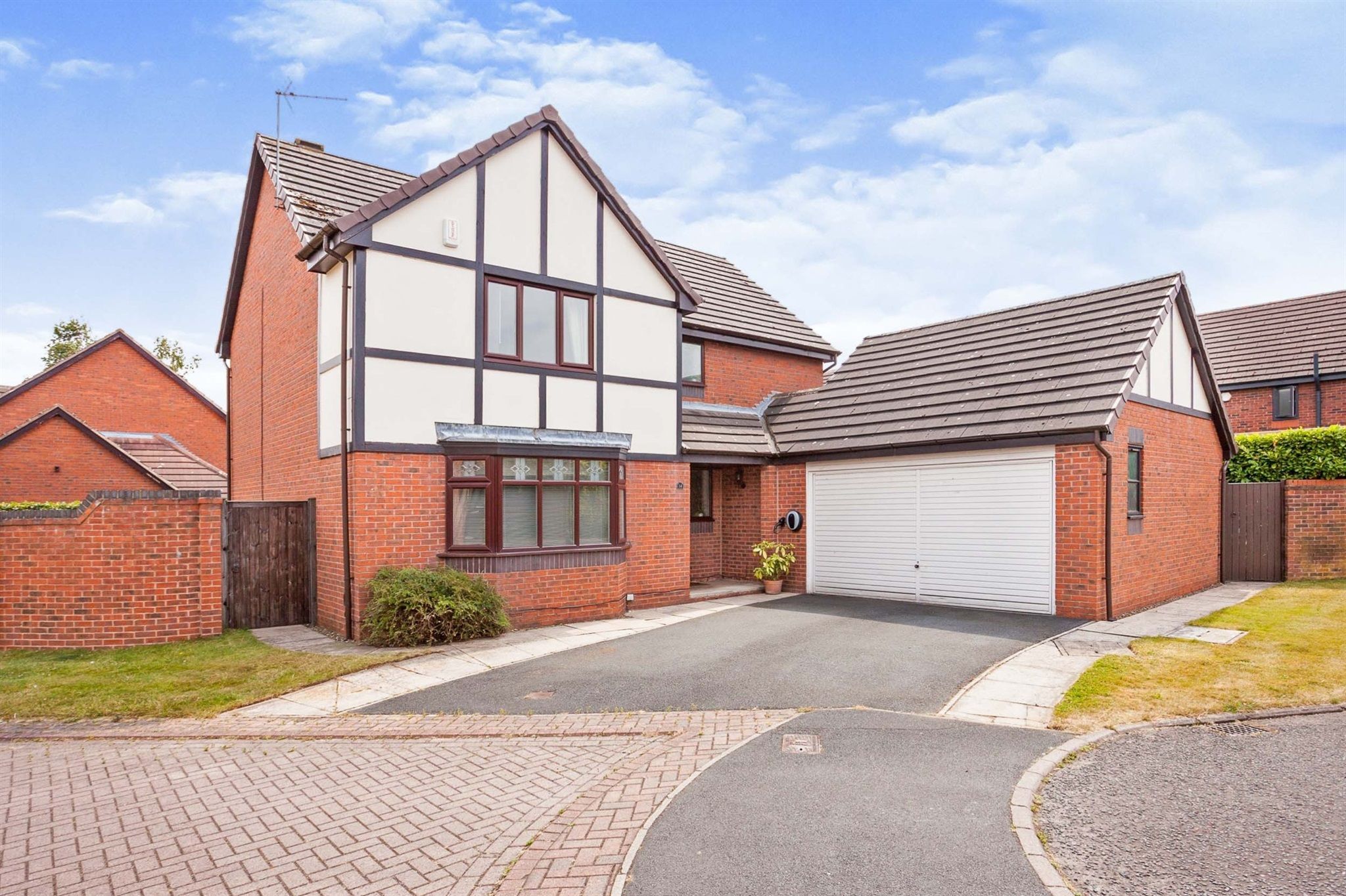 4 bed detached house for sale in Silcoates Avenue, Wrenthorpe