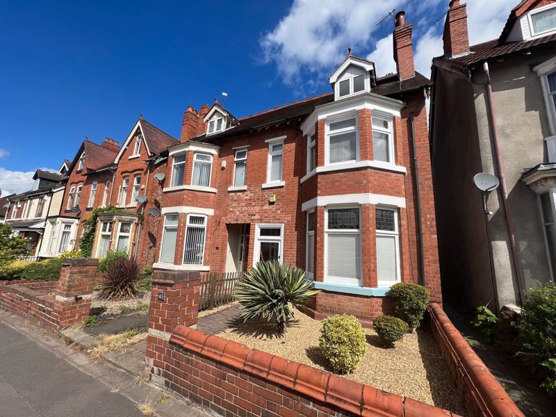 4 bed property for sale in Clark Road, Tettenhall, Wolverhampton WV3