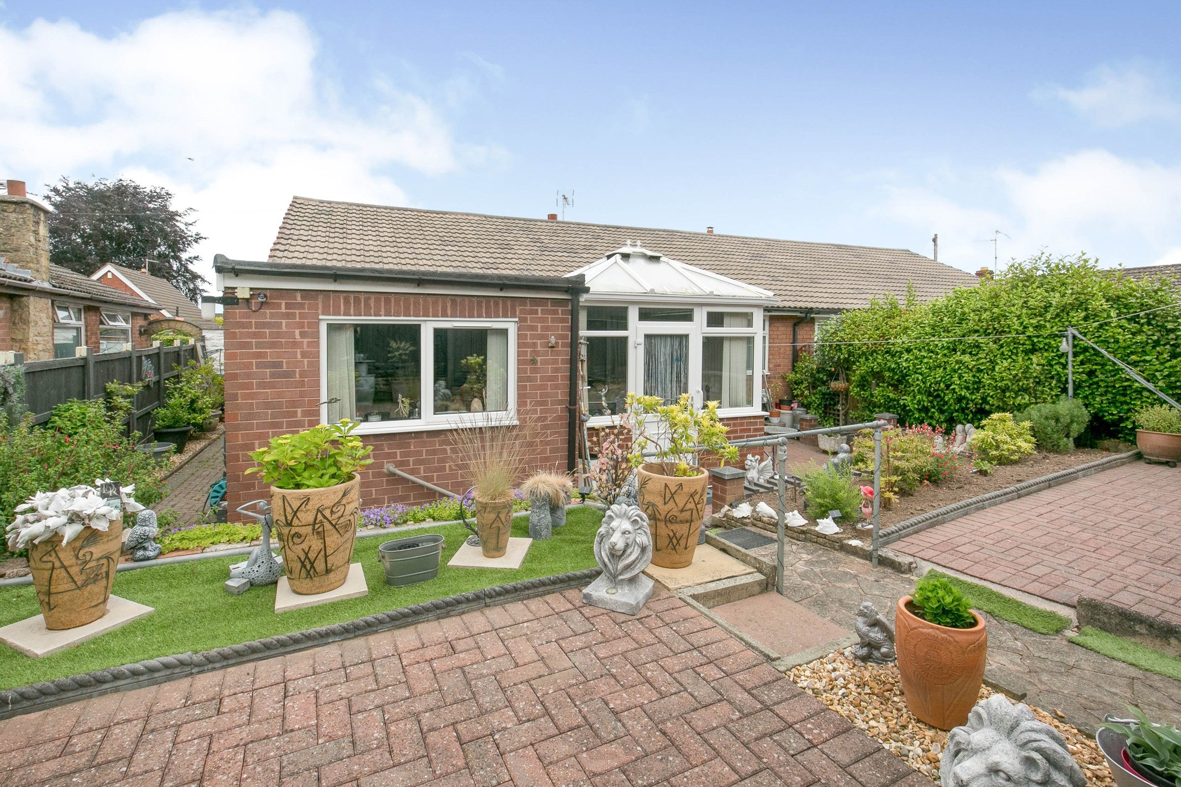 3 bed bungalow for sale in Elwyn Drive, Marchwiel, Wrexham, Wrecsam