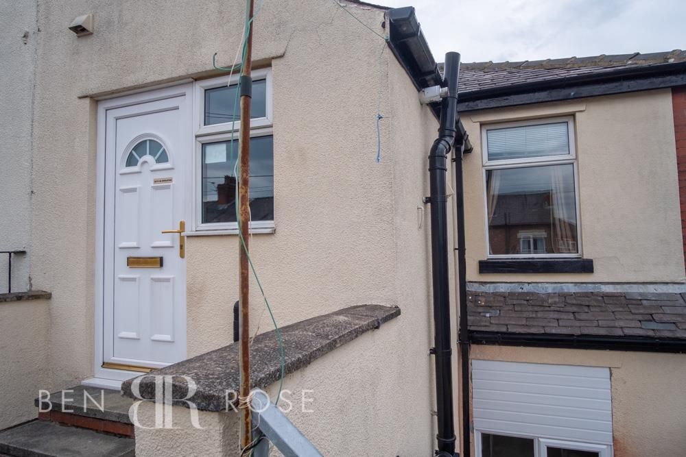 2 bed flat to rent in Stanifield Lane, Farington, Leyland PR25 Zoopla