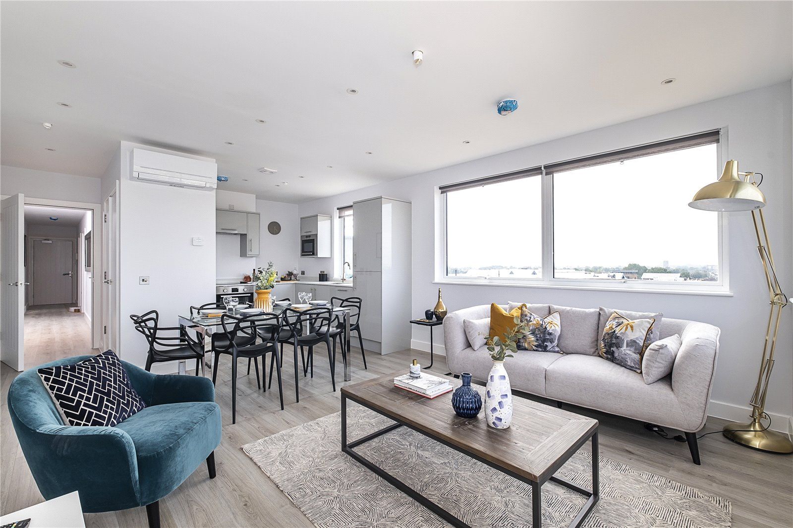 Flat 4 (28), 134-132 Tooting High Street, London SW17  