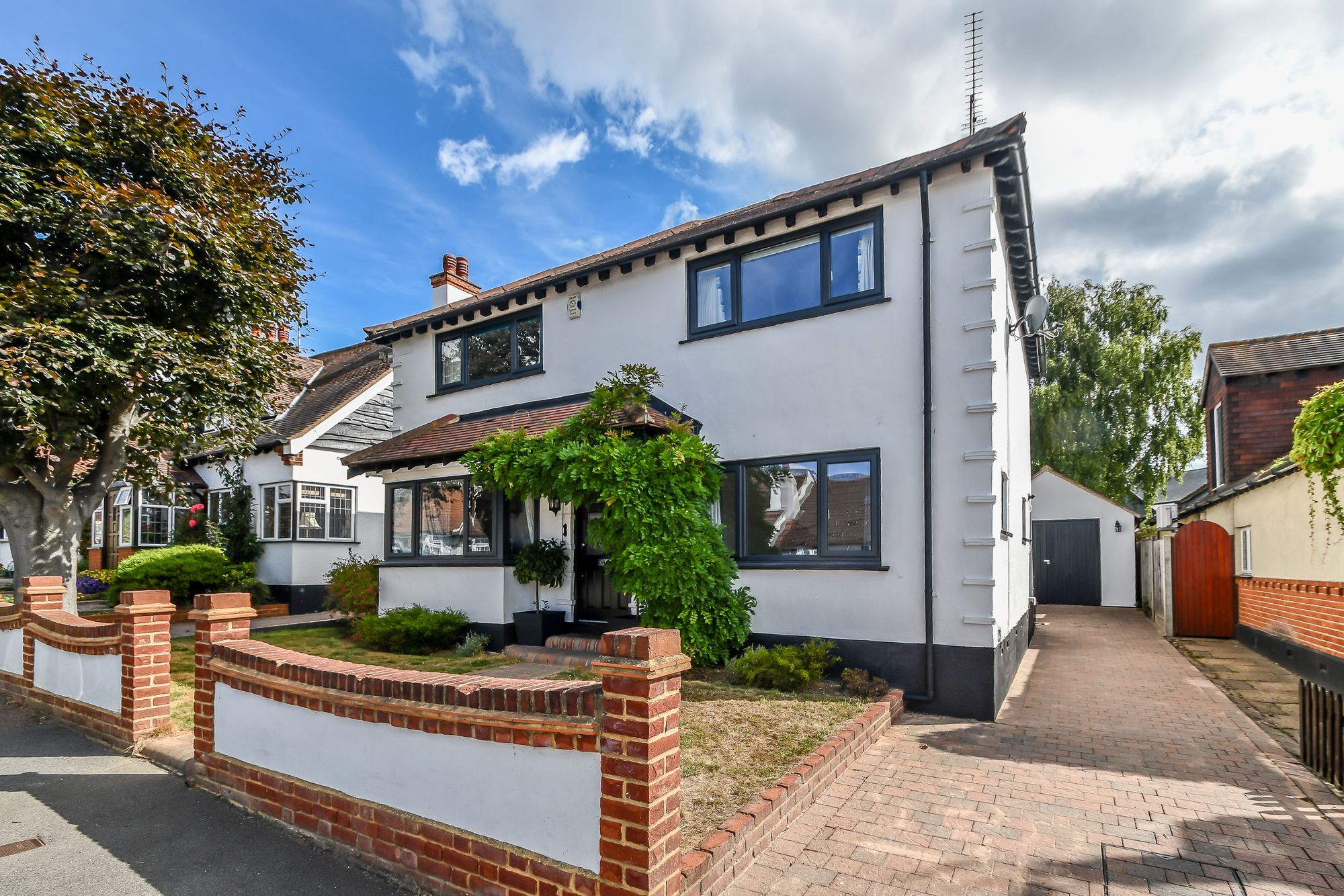 4 bed detached house for sale in Vernon Road, LeighOnSea SS9 Zoopla