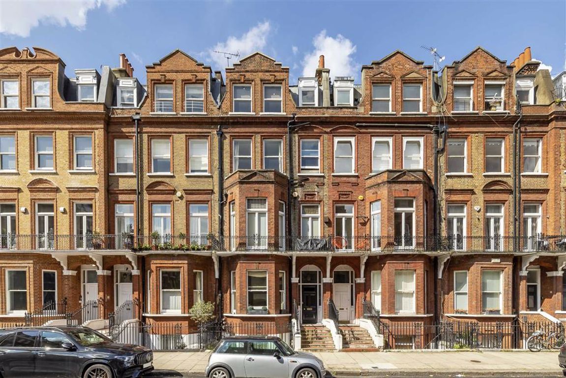 2 bed flat to rent in Rosary Gardens, London SW7 Zoopla