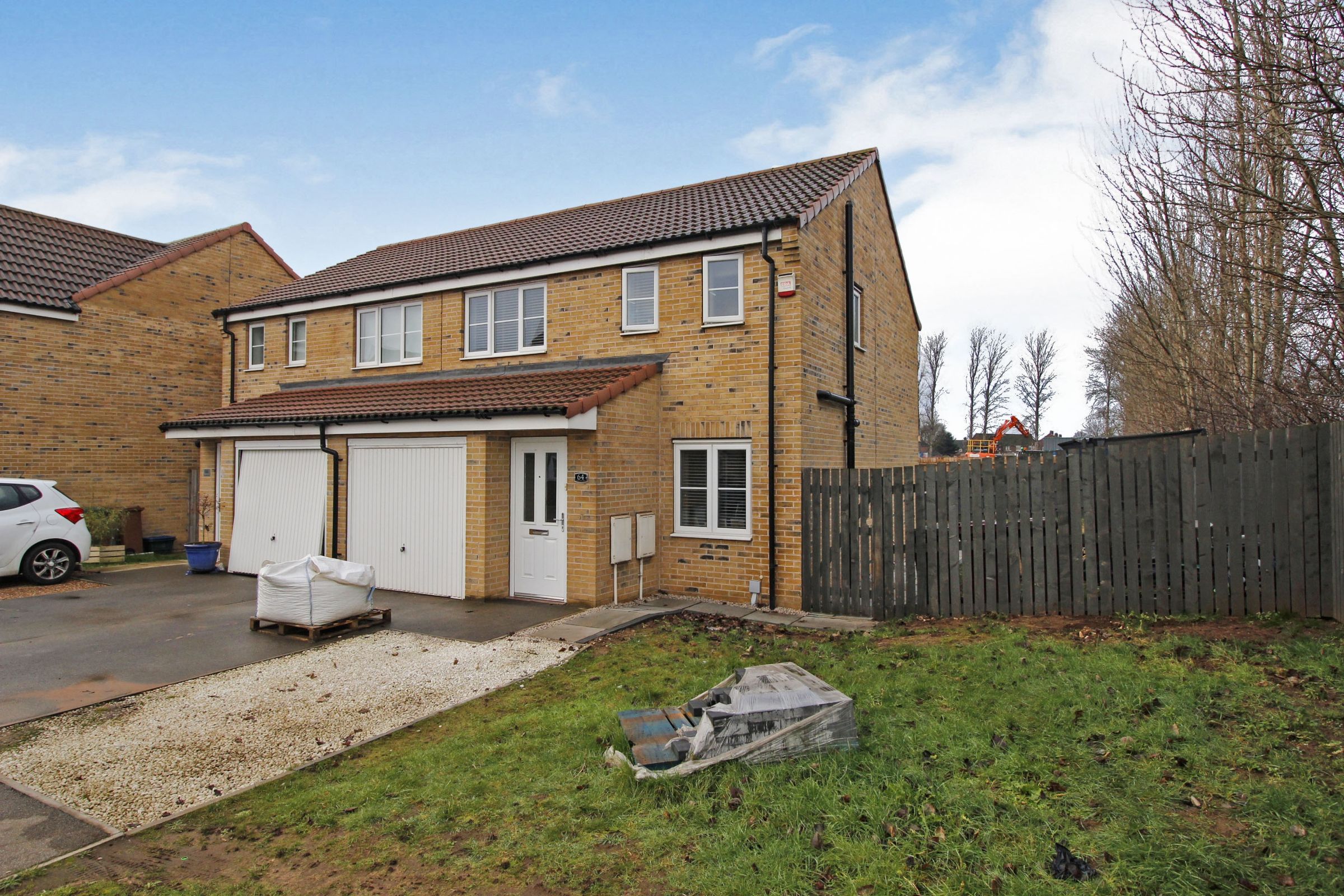 3 bed semidetached house for sale in Turnstone Drive, Scunthorpe DN16