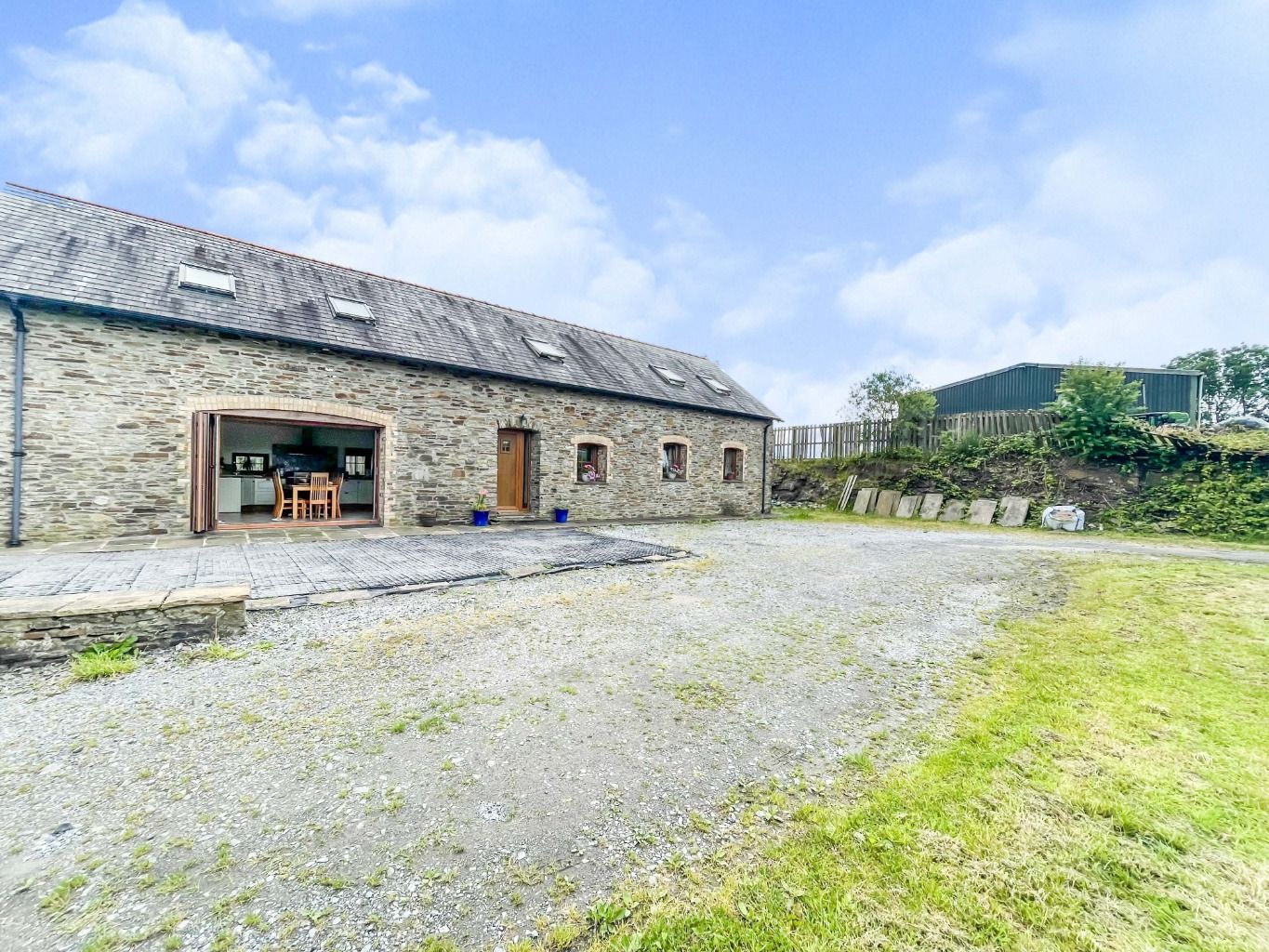 4 bed barn conversion for sale in Pant Y Dwr Newydd, Heol Ty Llwyd