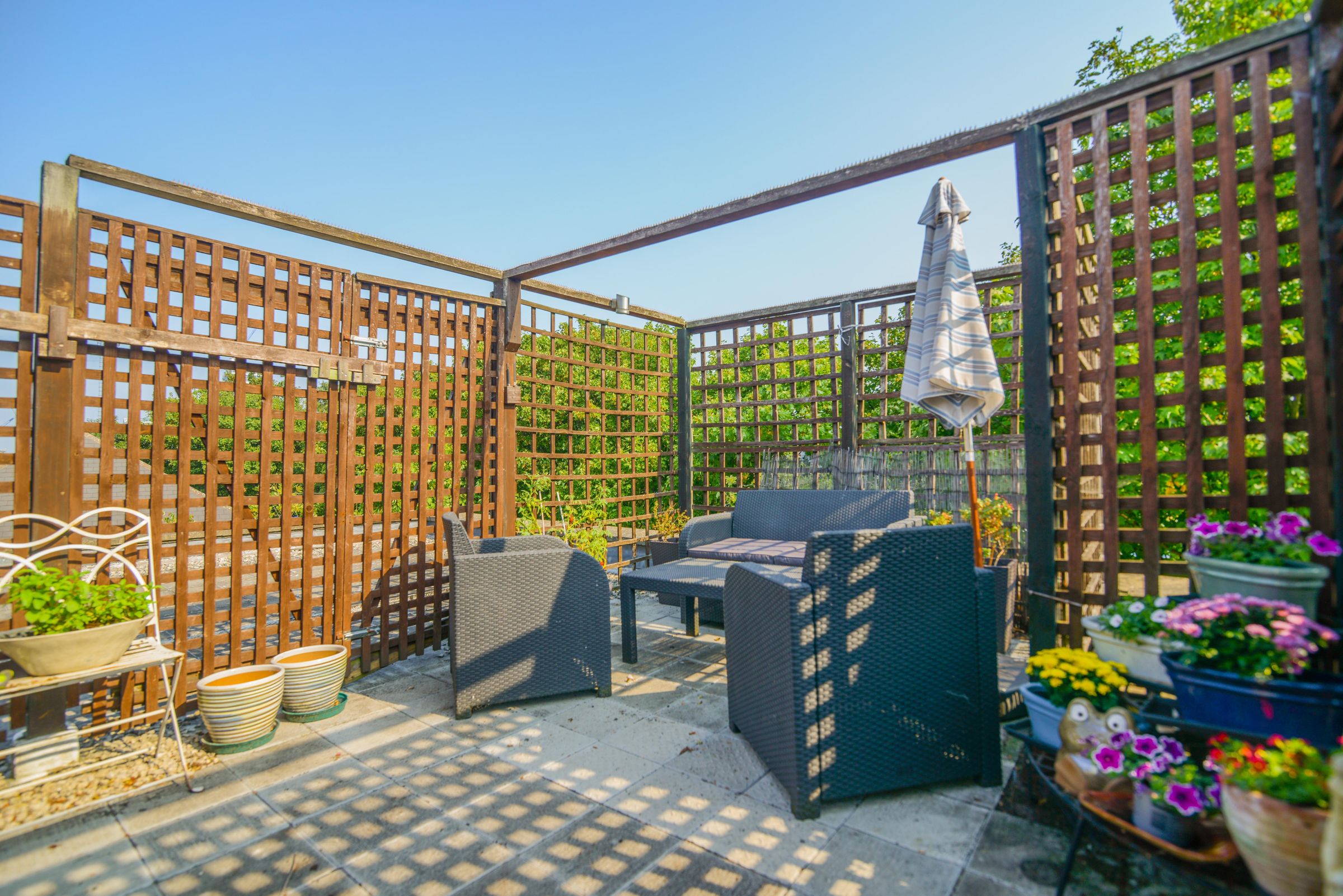 Plough Road, London, UK SW11  