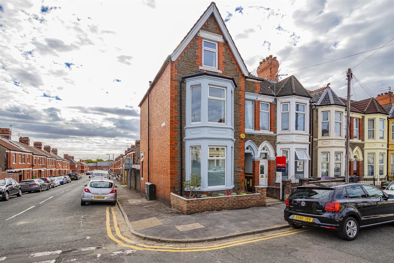 4 bed end terrace house for sale in Monthermer Road, Cathays, Cardiff